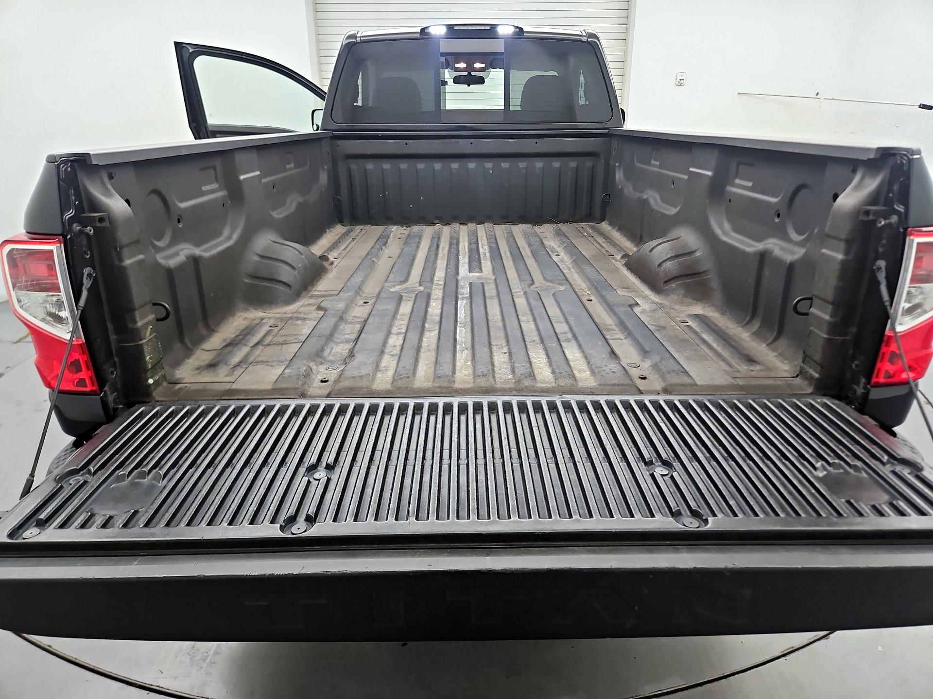 Thumbnail: 2017 Nissan Titan - 16