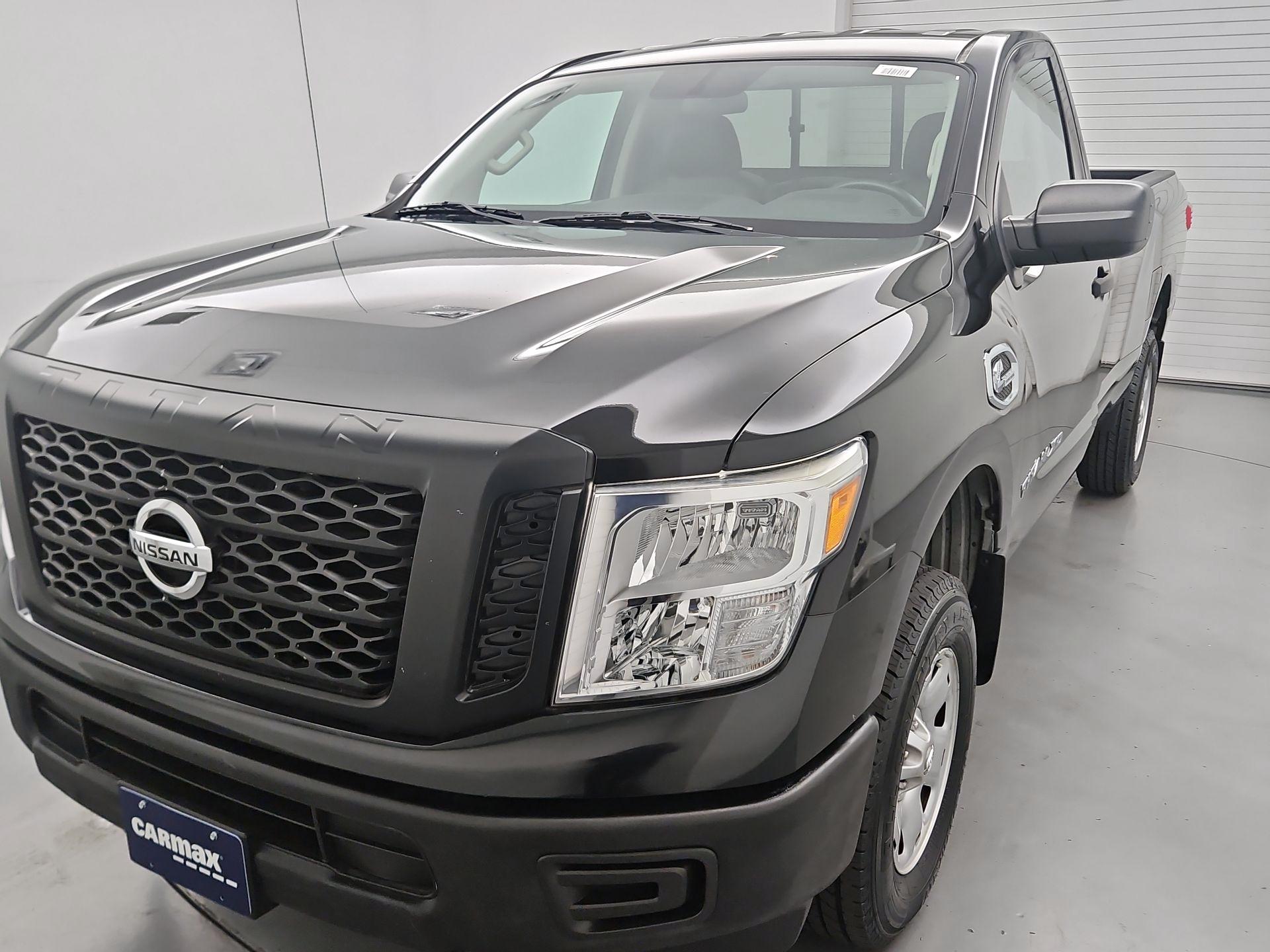 Thumbnail: 2017 Nissan Titan - 3
