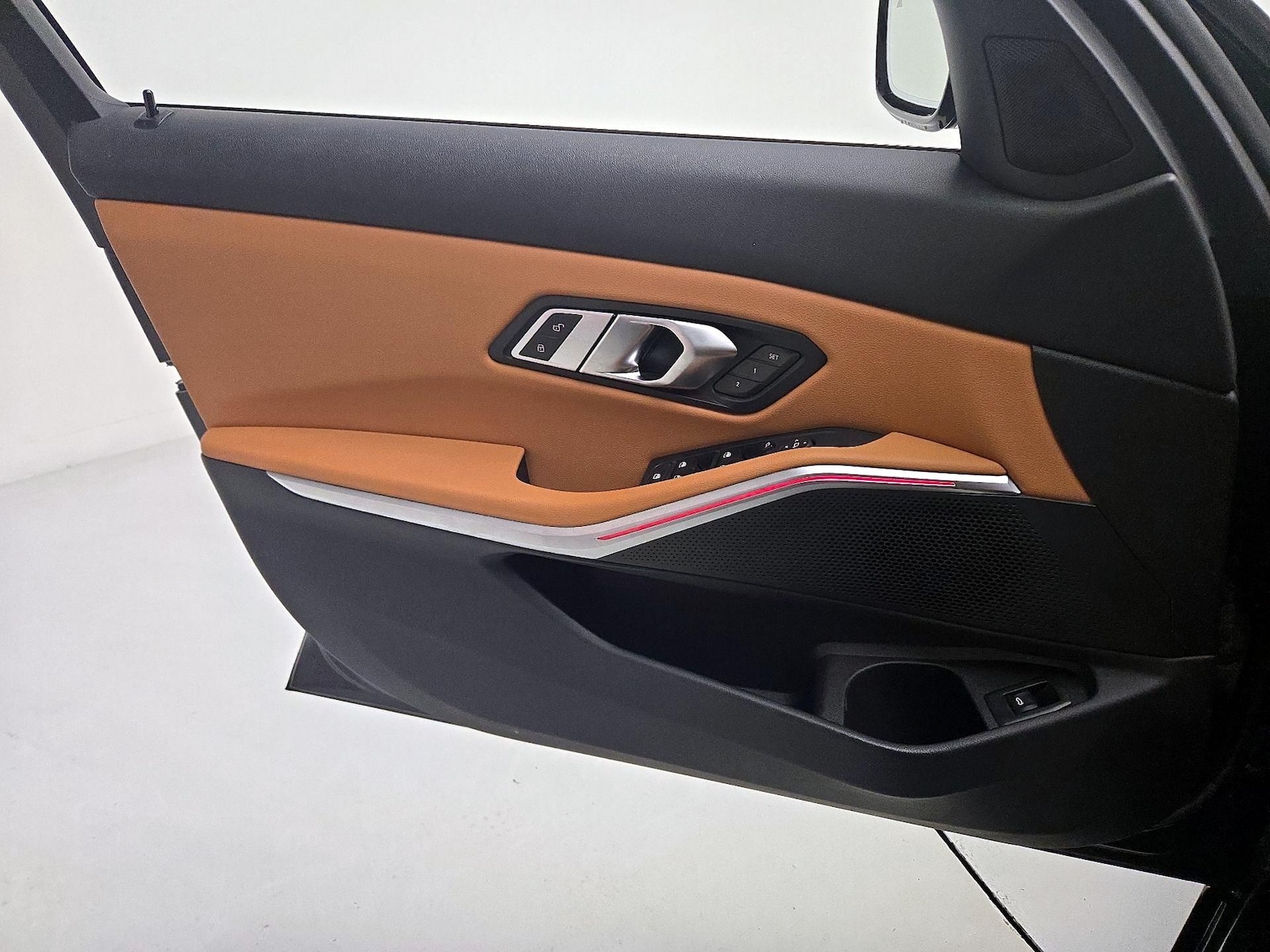 2023 BMW 3 Series 330i - Photo 11