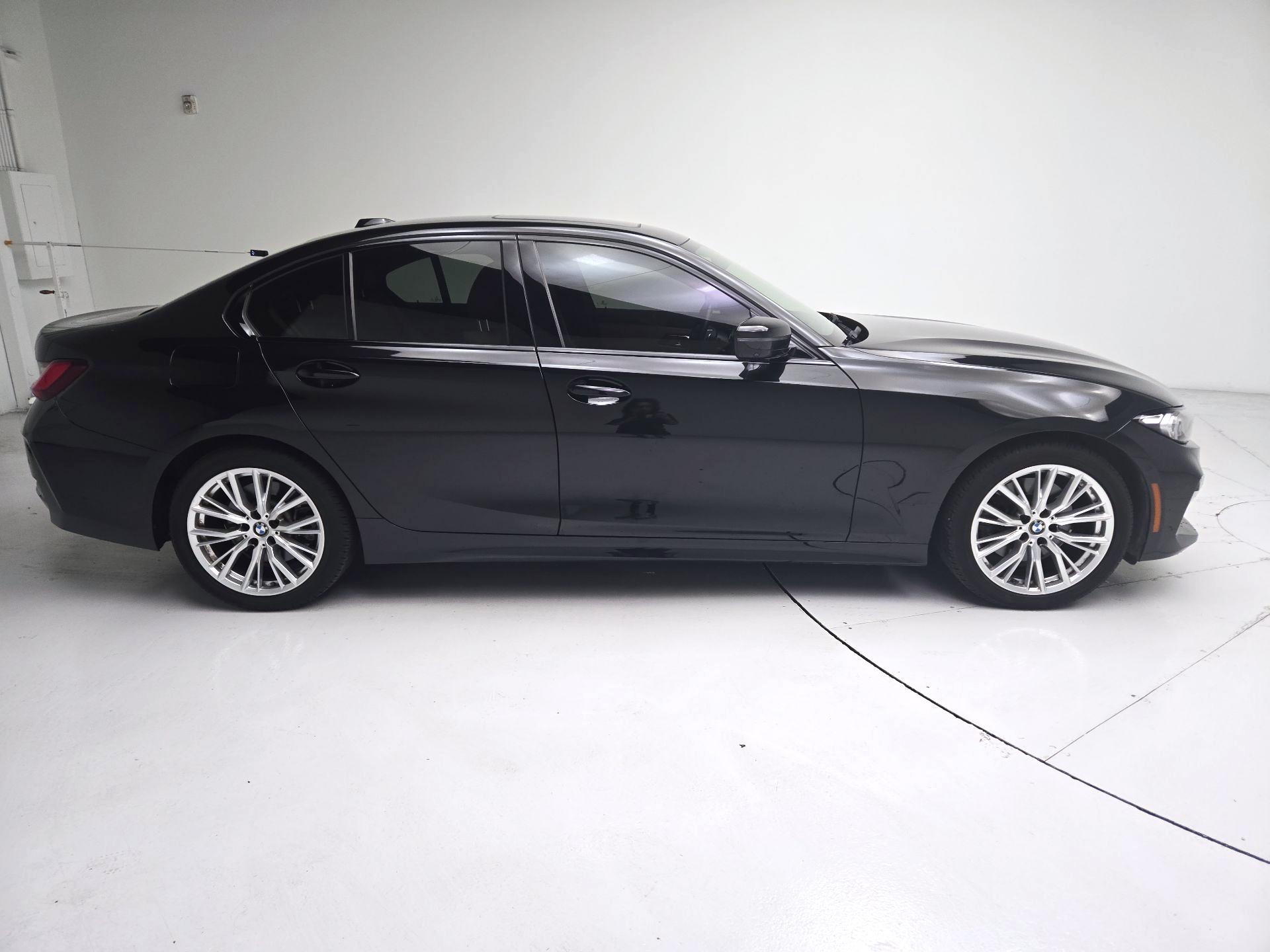 Thumbnail: 2023 BMW 3 Series - 4