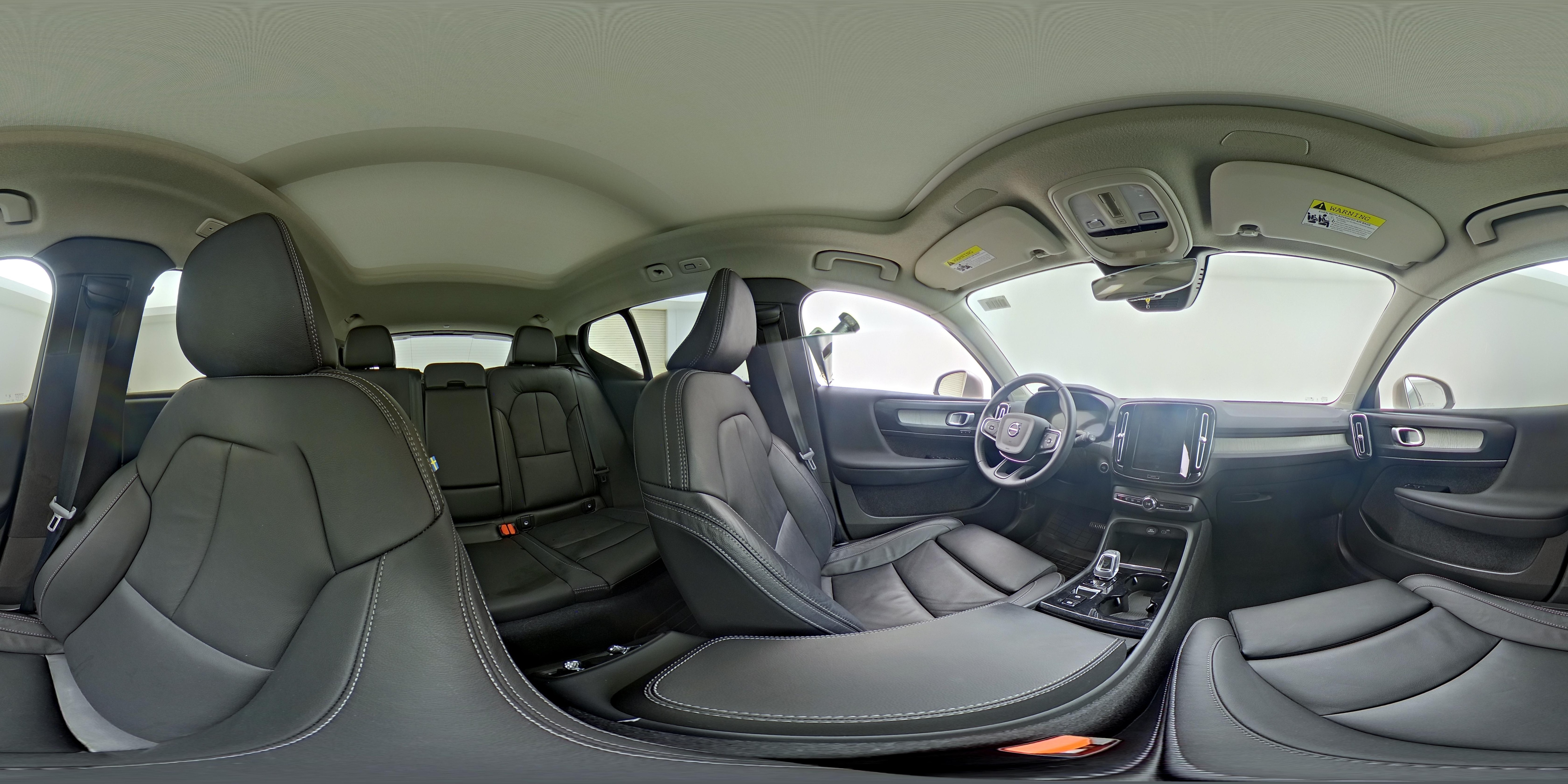 2023 Volvo XC40 Plus - Photo 26