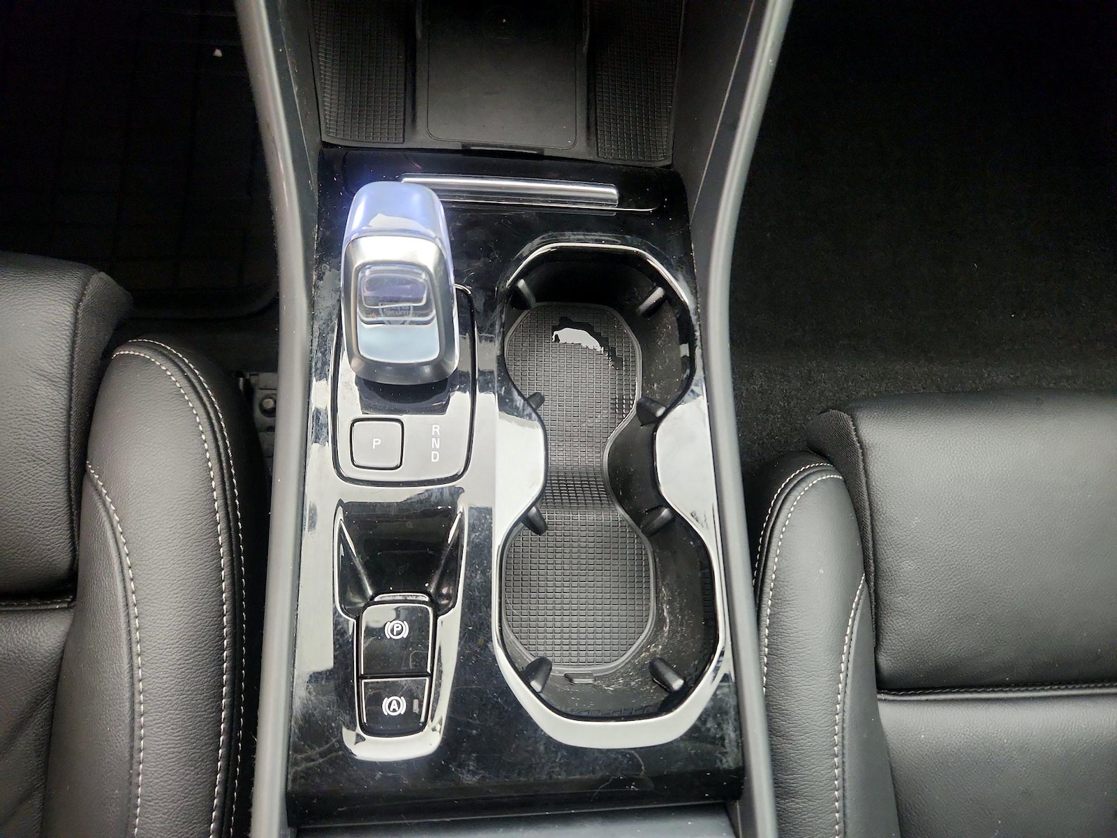 2023 Volvo XC40 Plus - Photo 19