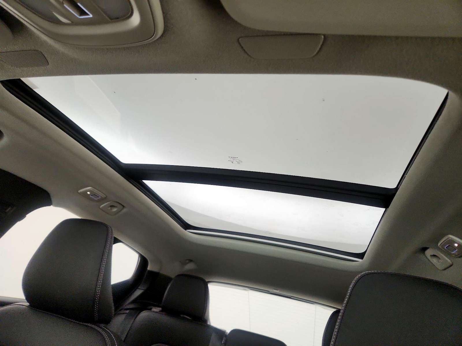 2023 Volvo XC40 Plus - Photo 21