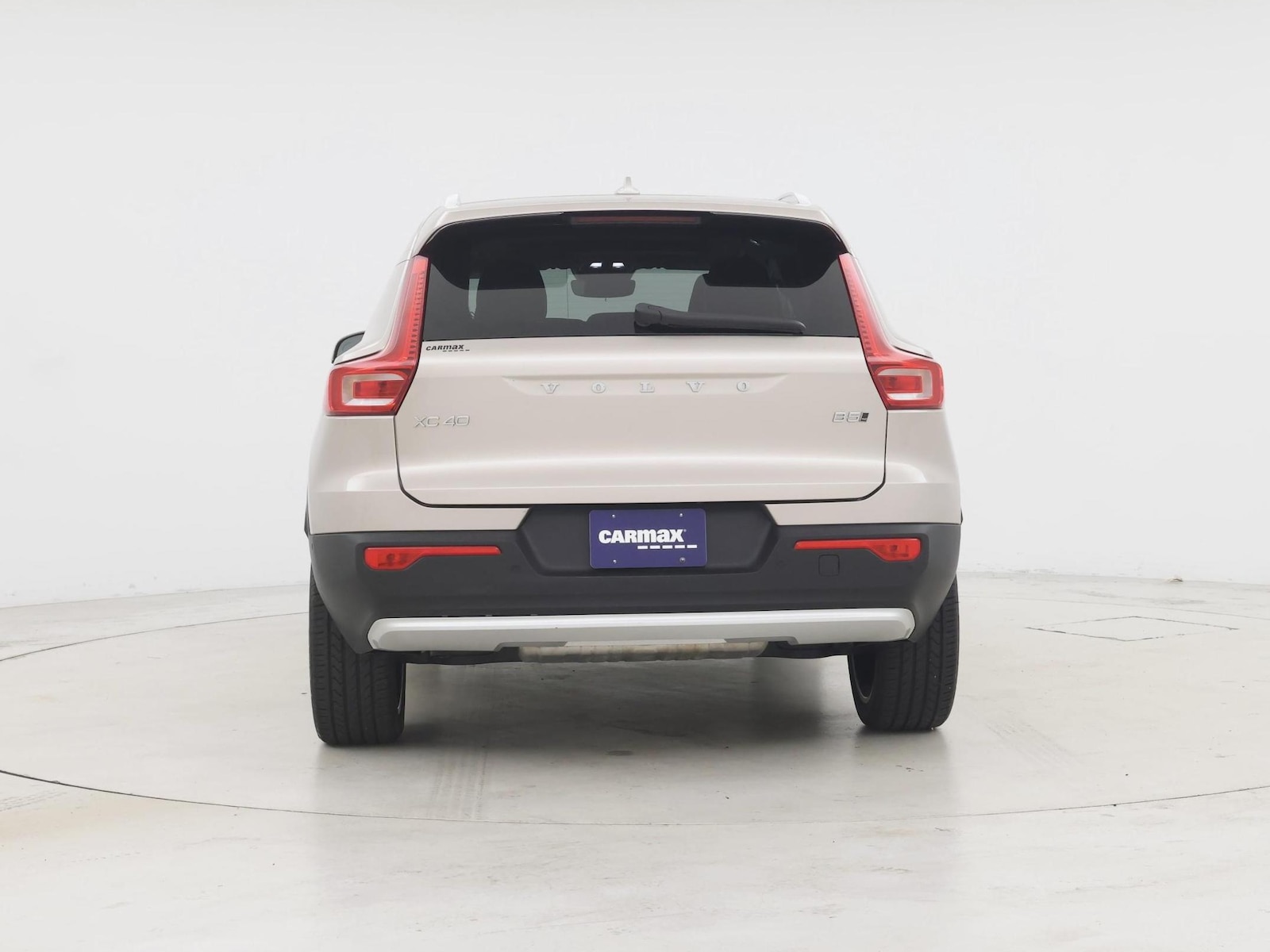 2023 Volvo XC40 Plus - Photo 7