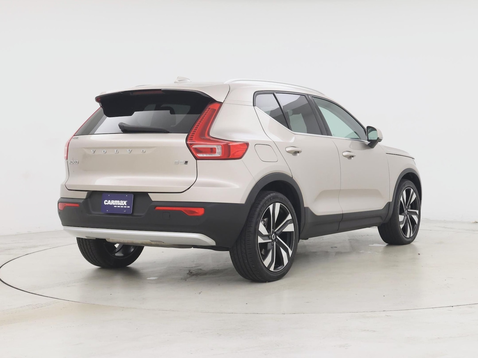 2023 Volvo XC40 Plus - Photo 9