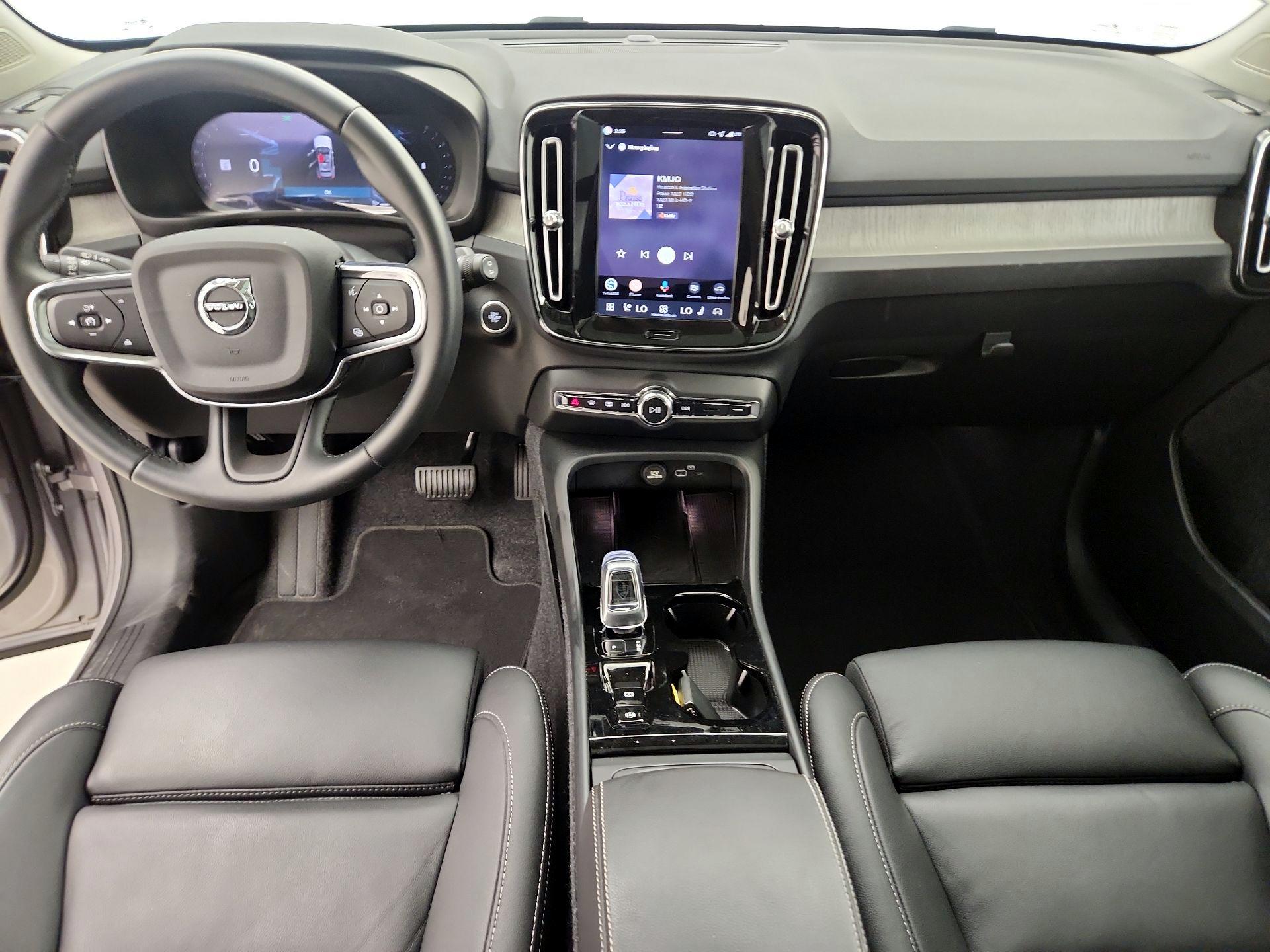 Thumbnail: 2026 Volvo XC40 - 9
