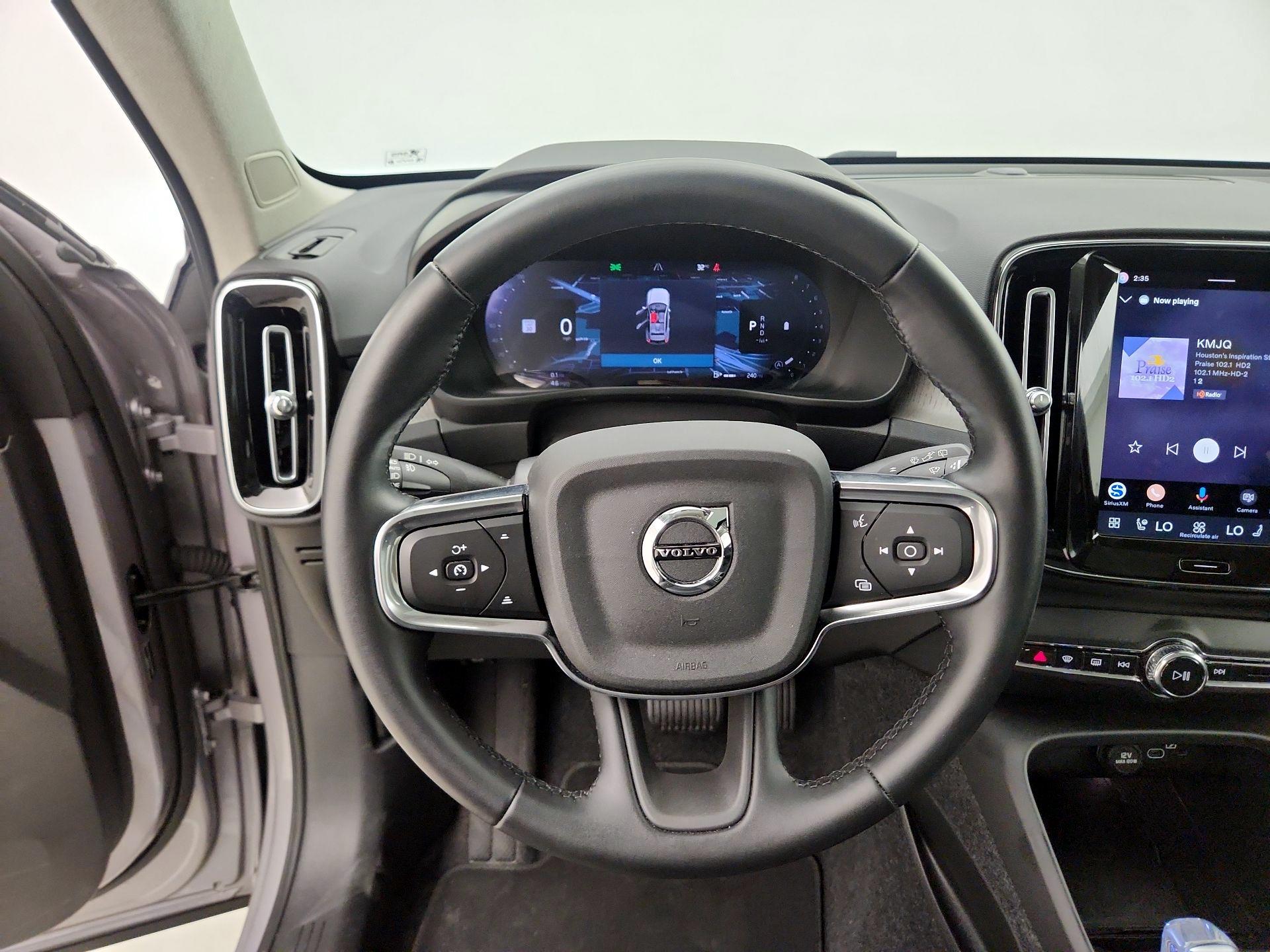 Thumbnail: 2026 Volvo XC40 - 10