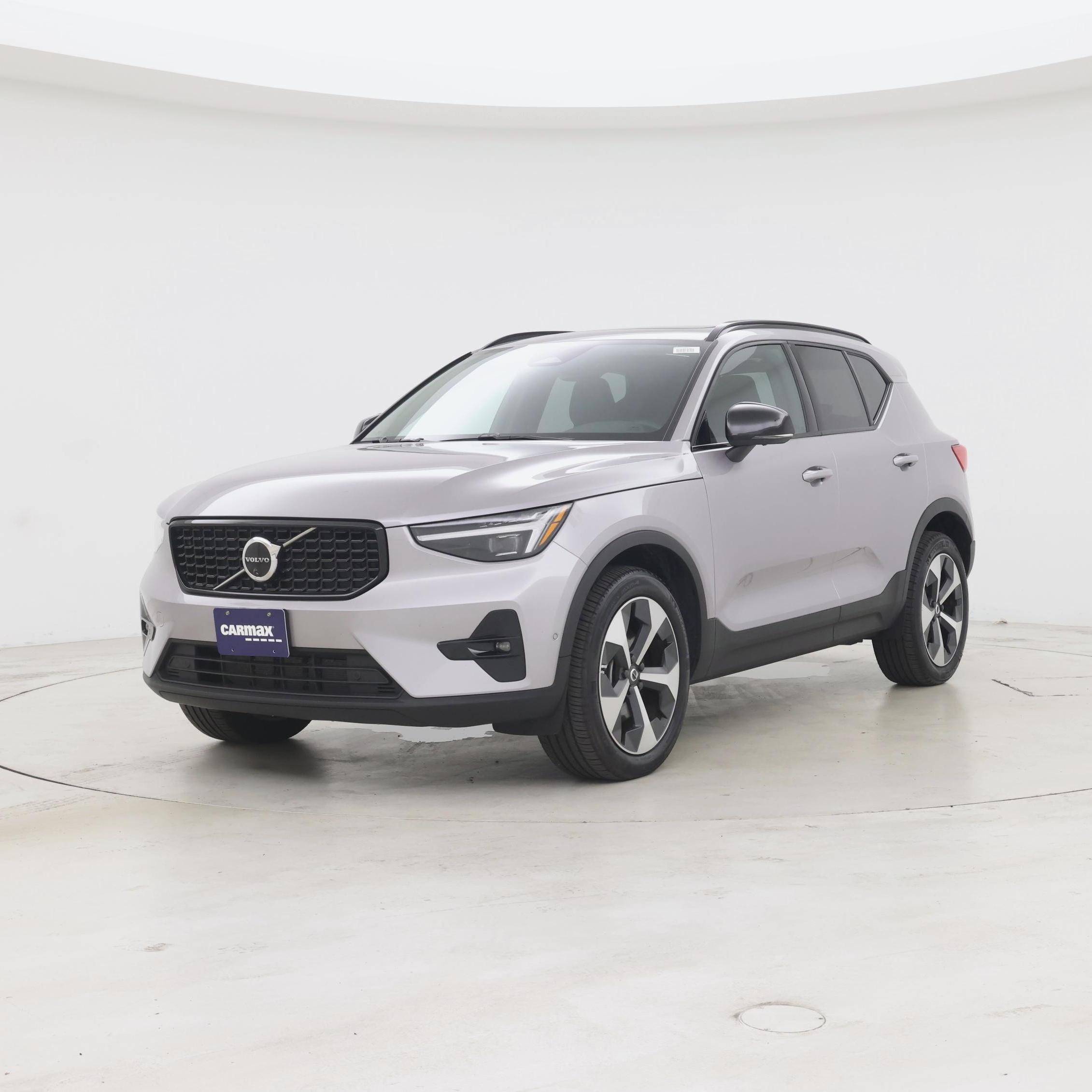 Thumbnail: 2026 Volvo XC40 - 4