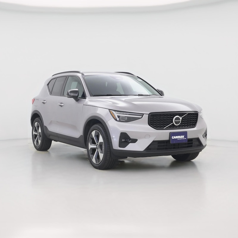 2026 Volvo XC40 B5 Plus