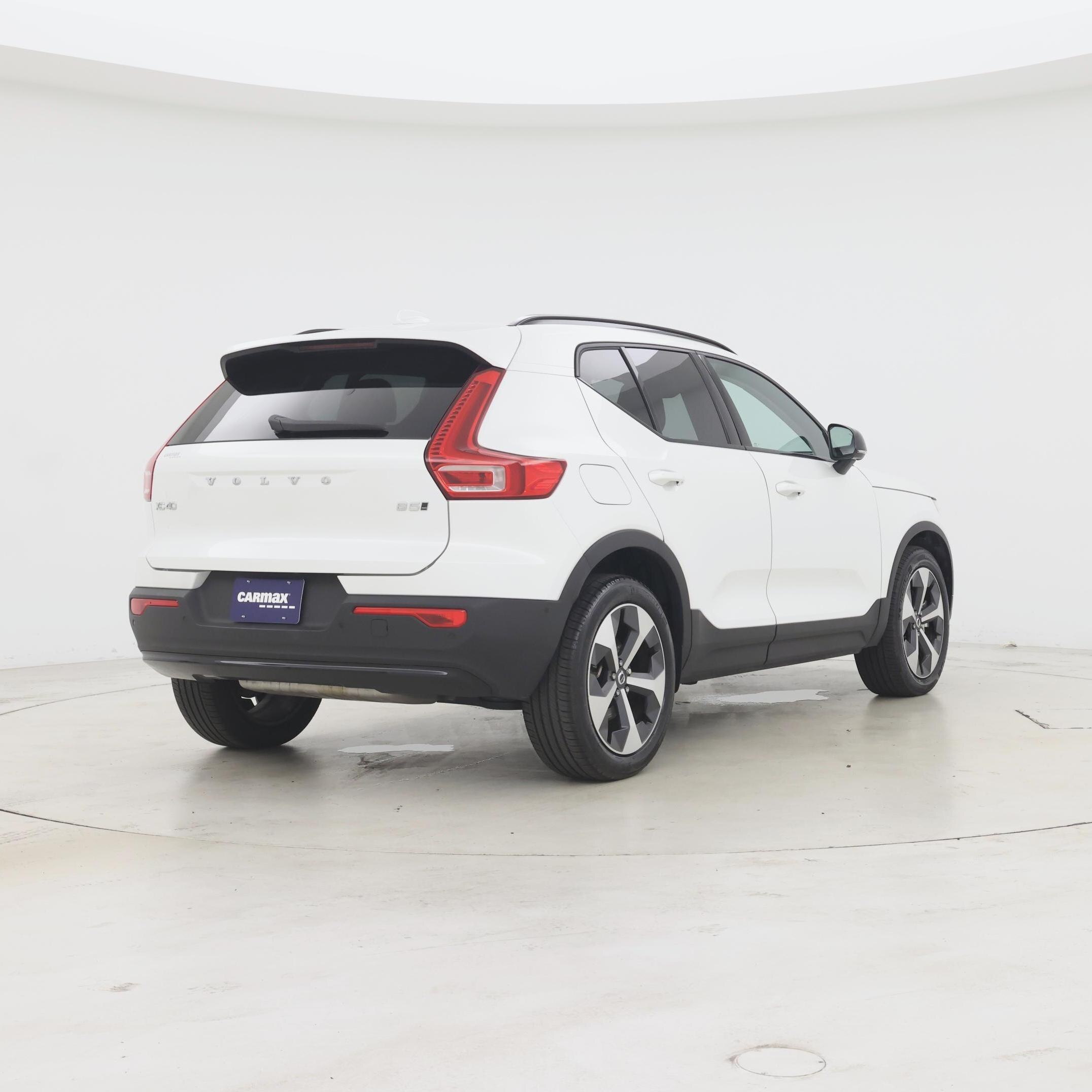 Thumbnail: 2026 Volvo XC40 - 8