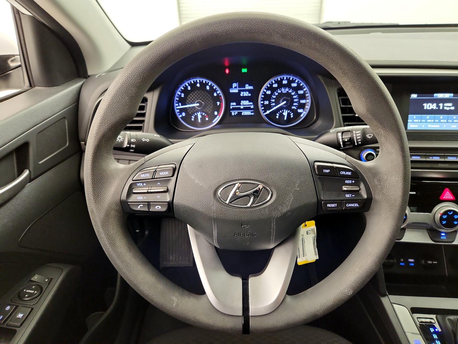 2019 Hyundai Elantra SE - Photo 11