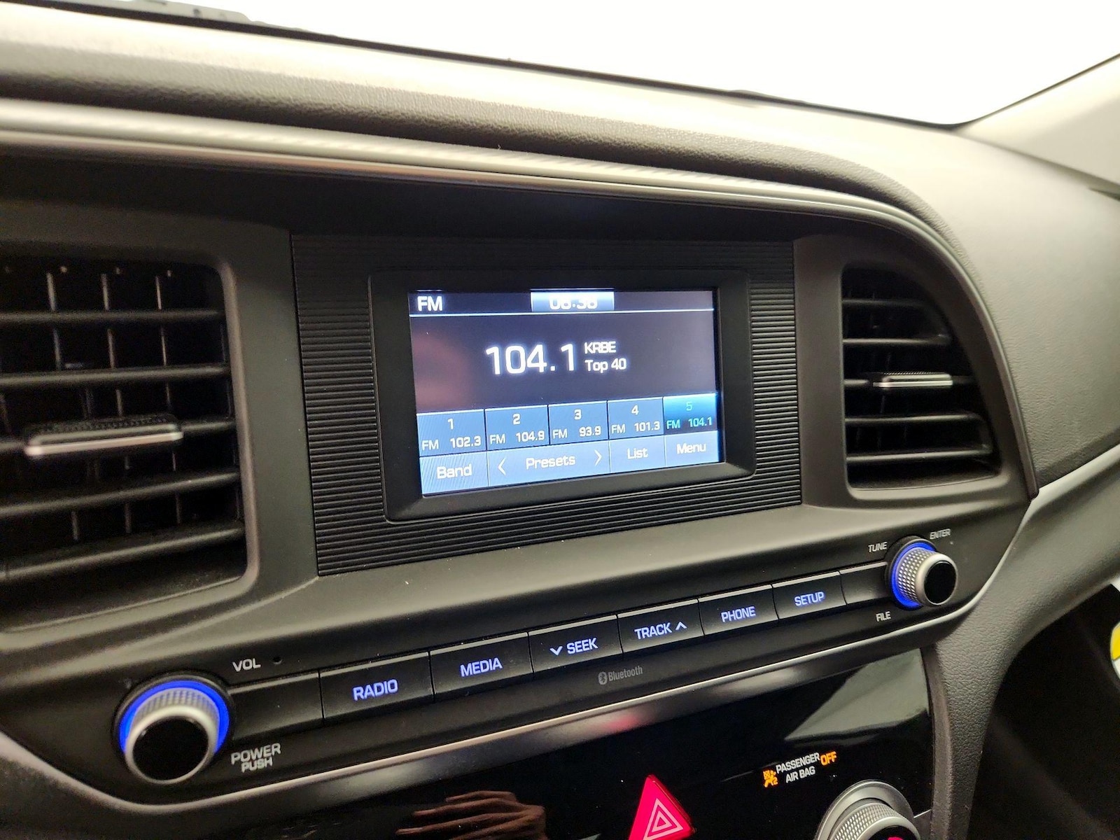 2019 Hyundai Elantra SE - Photo 16