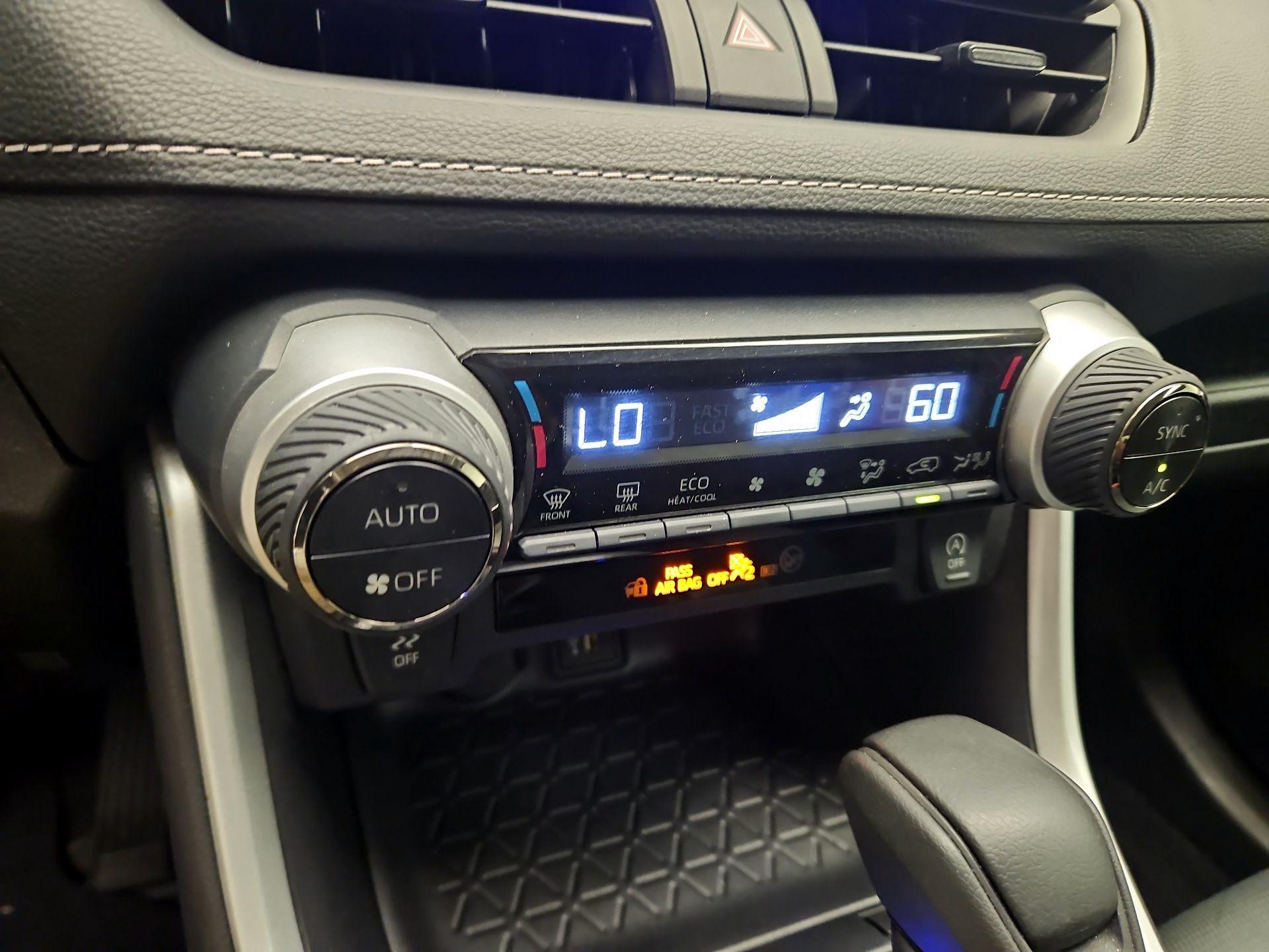 Thumbnail: 2025 Toyota RAV4 - 16