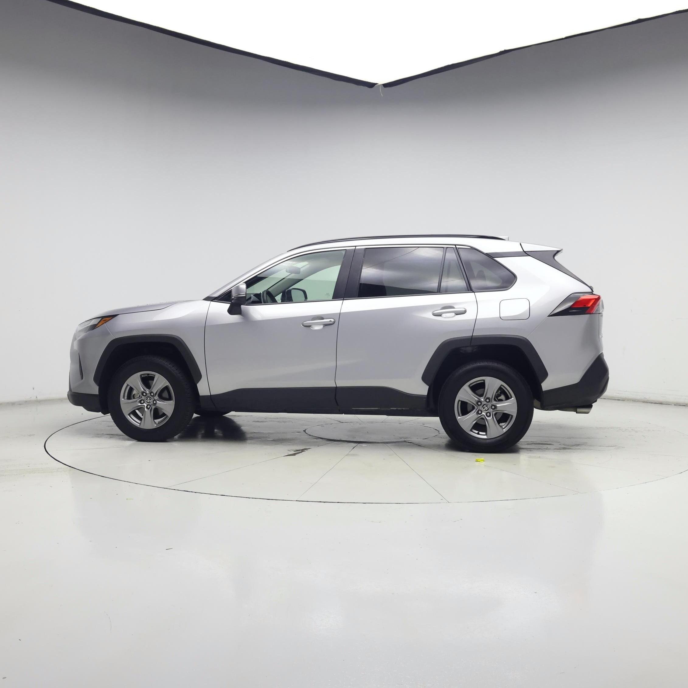 Thumbnail: 2025 Toyota RAV4 - 3
