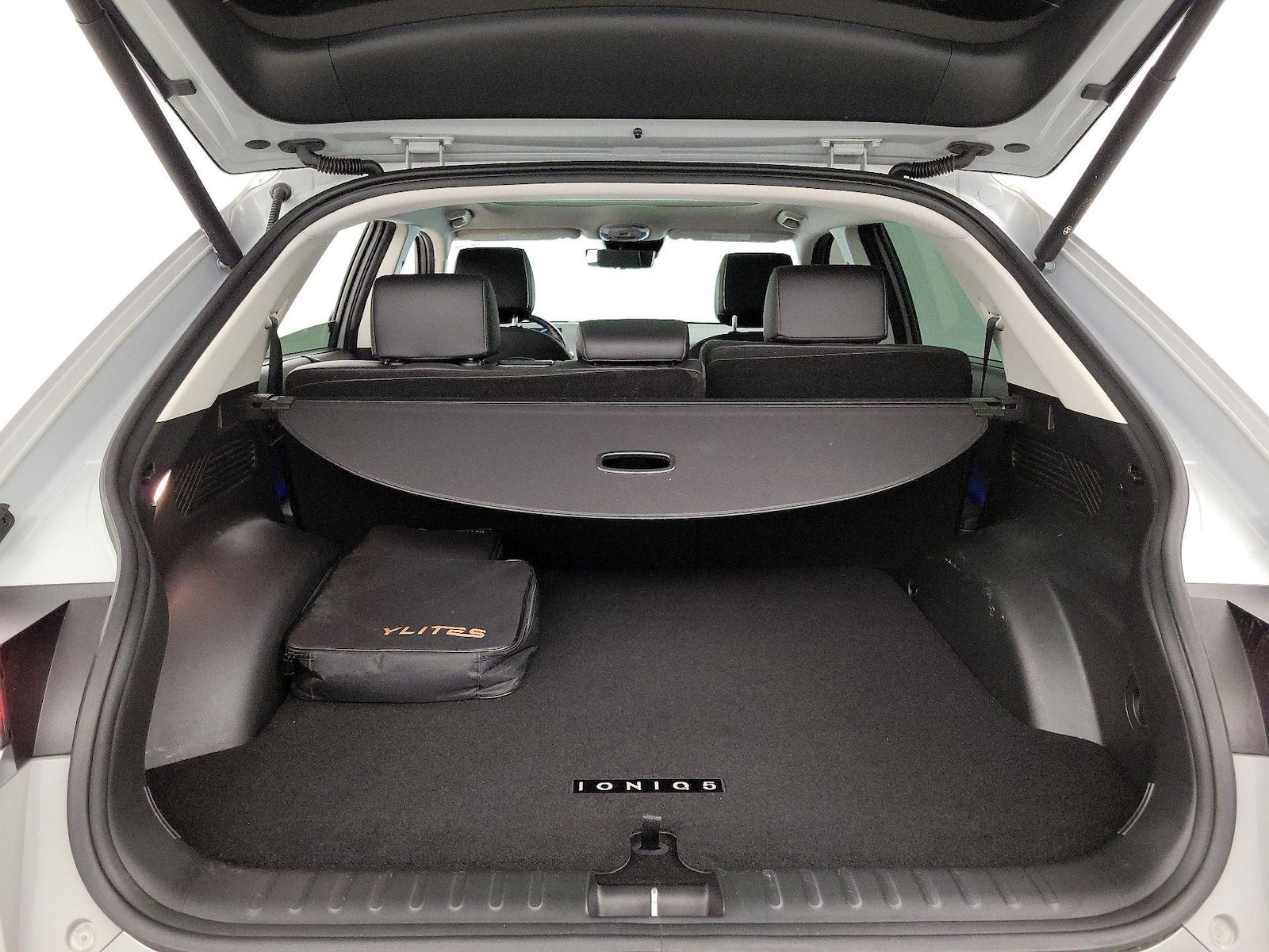 2024 Hyundai IONIQ 5 Limited - Photo 22