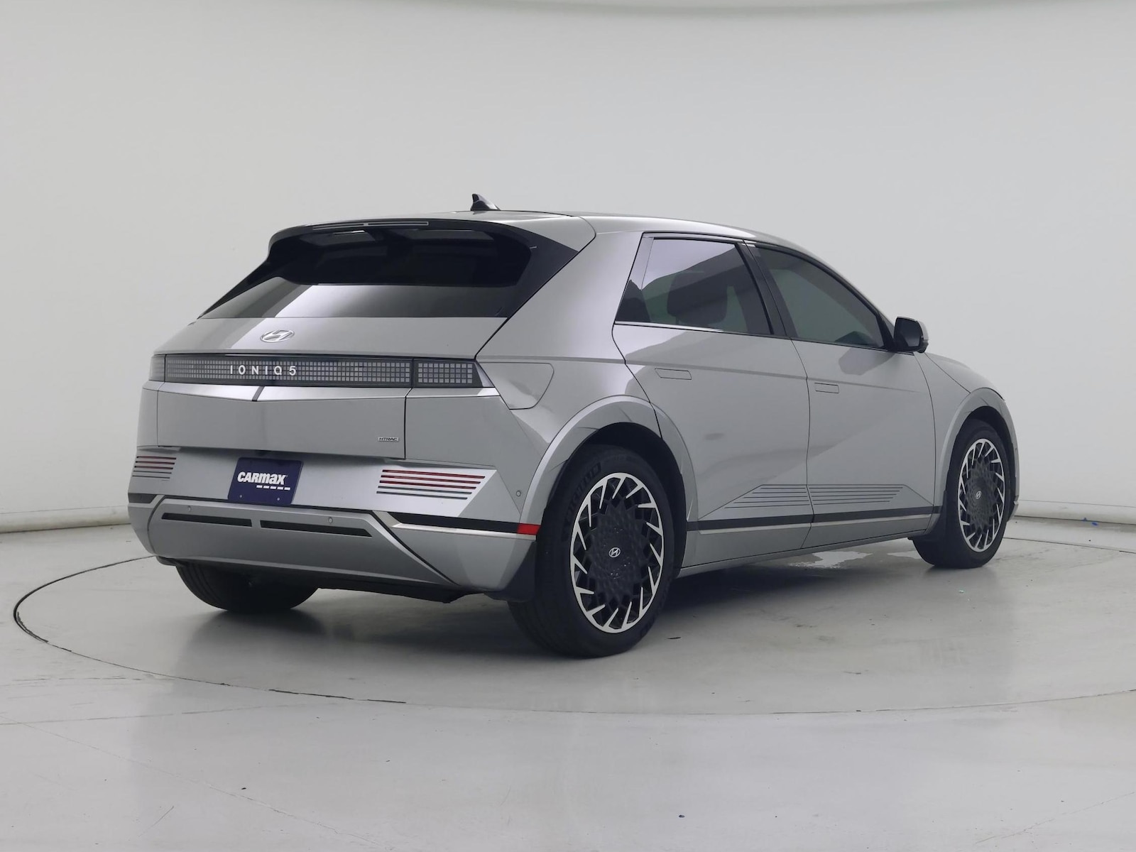 2024 Hyundai IONIQ 5 Limited - Photo 9