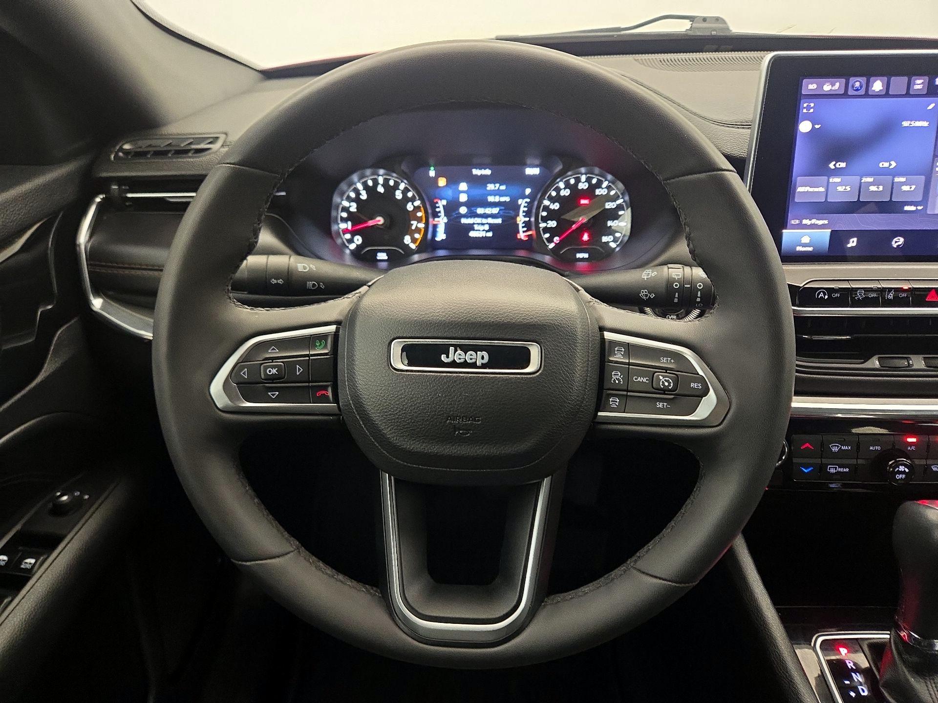 Thumbnail: 2023 Jeep Compass - 10