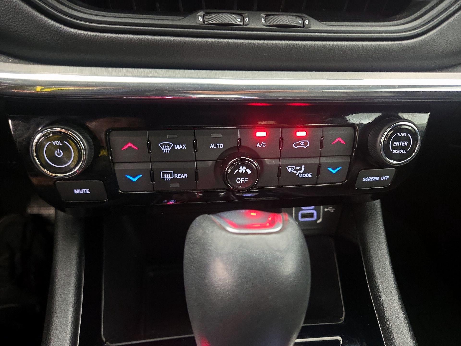 Thumbnail: 2023 Jeep Compass - 16