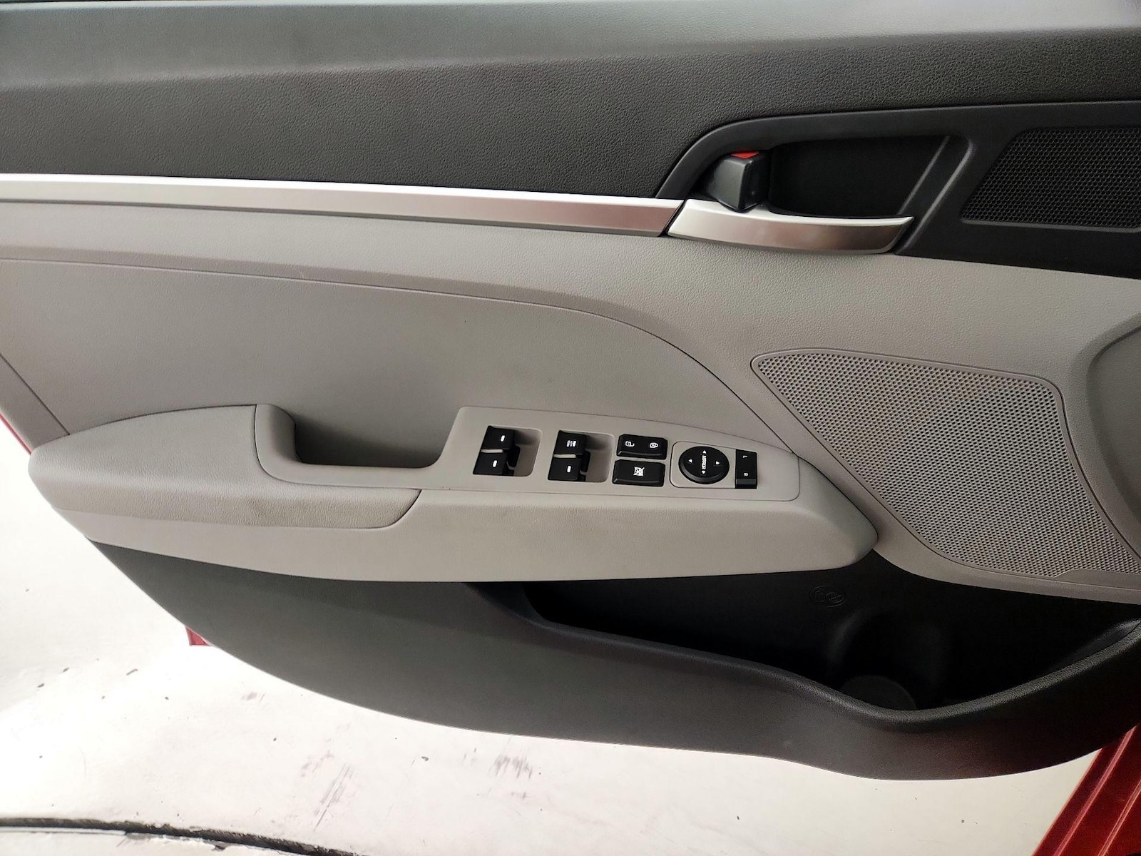 2020 Hyundai Elantra SE - Photo 11