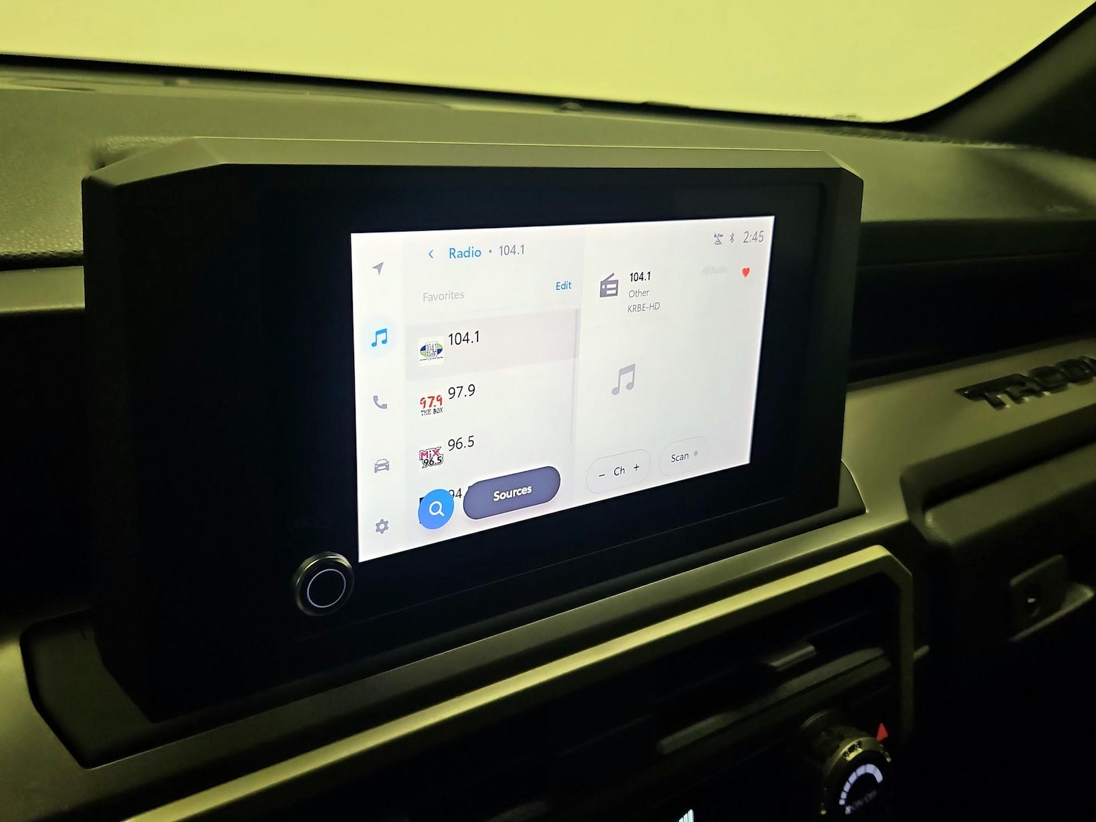 2024 Toyota Tacoma SR5 - Photo 16