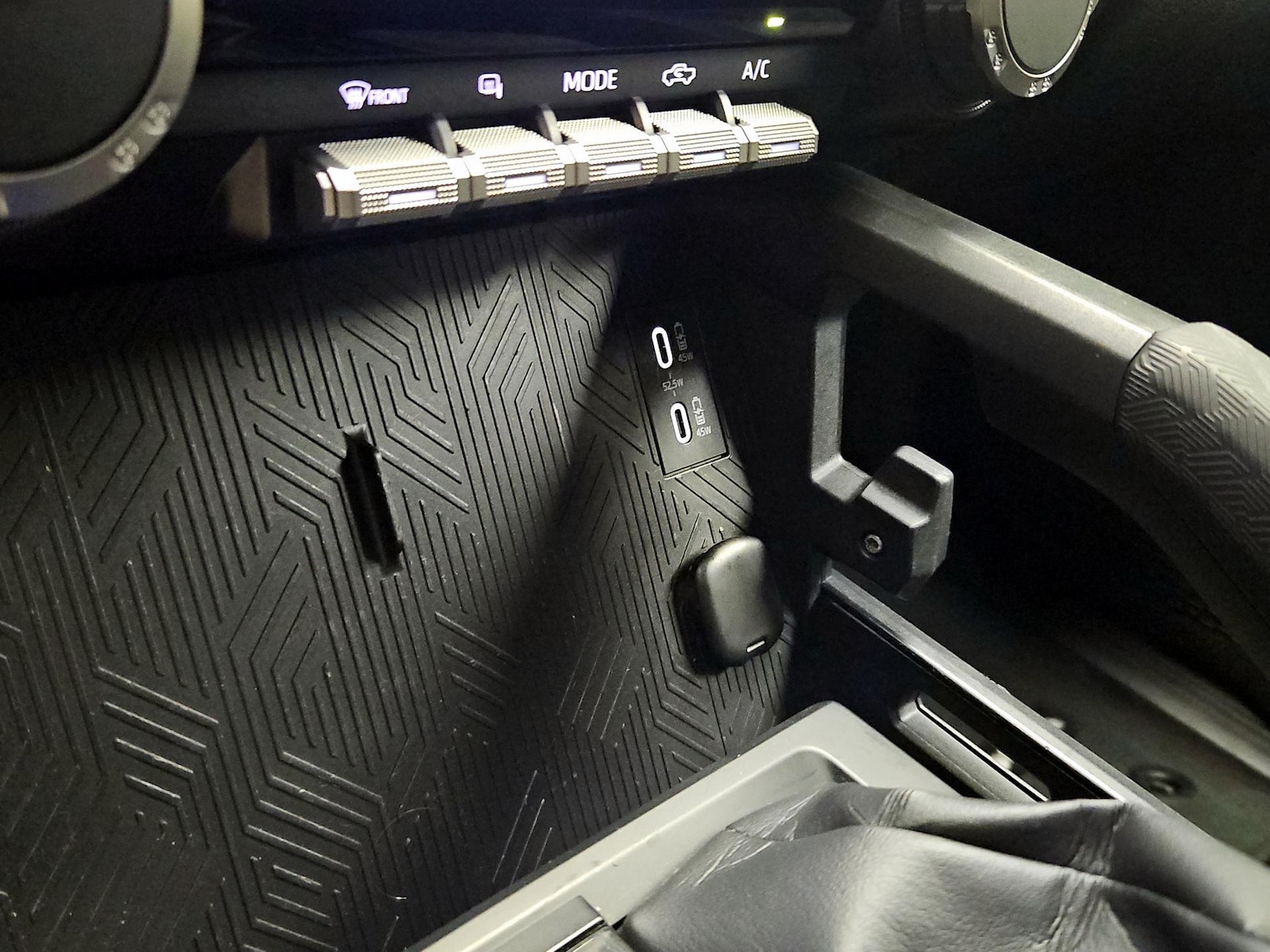 2024 Toyota Tacoma SR5 - Photo 19