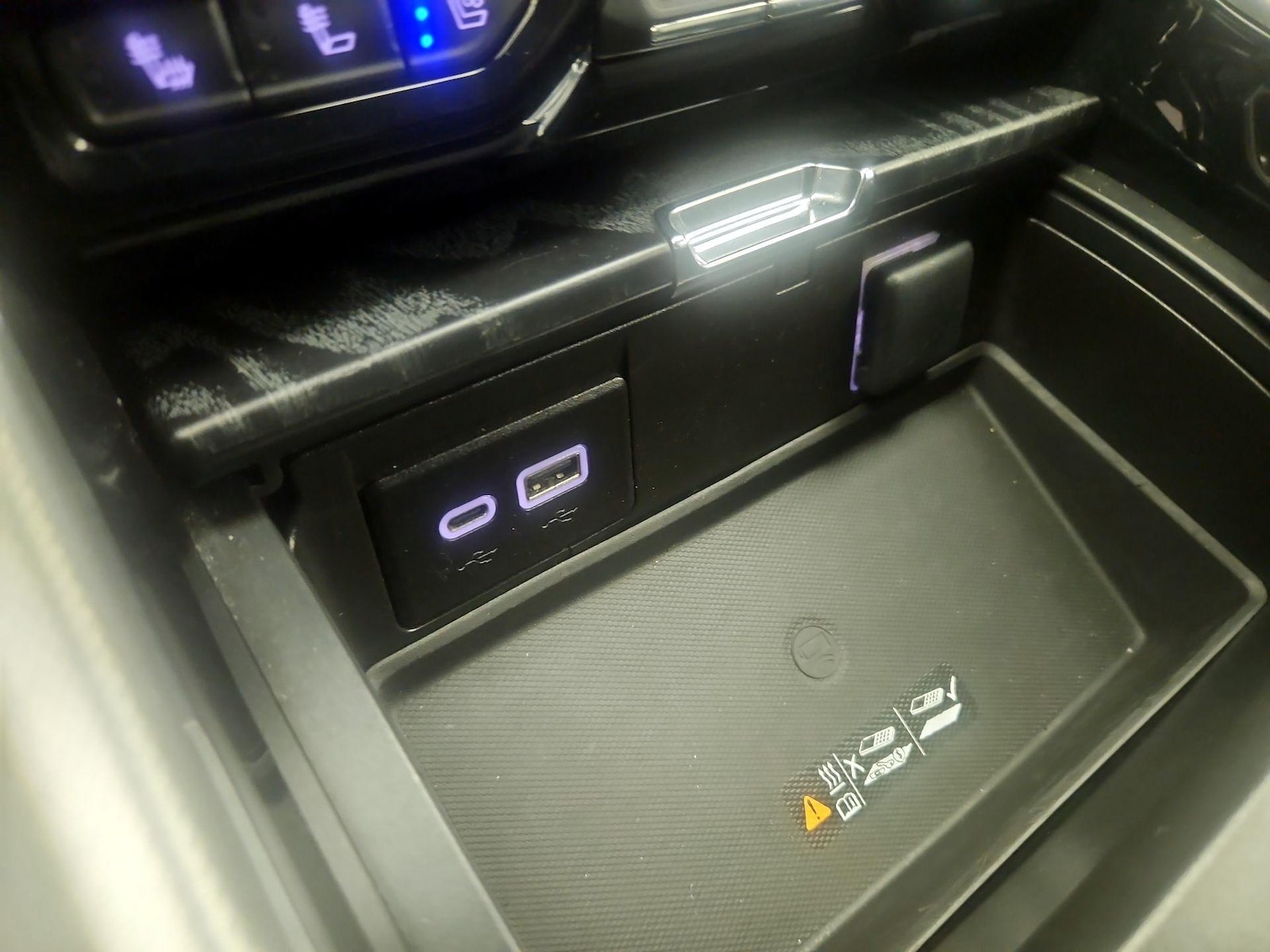 2023 GMC Yukon Denali - Photo 19