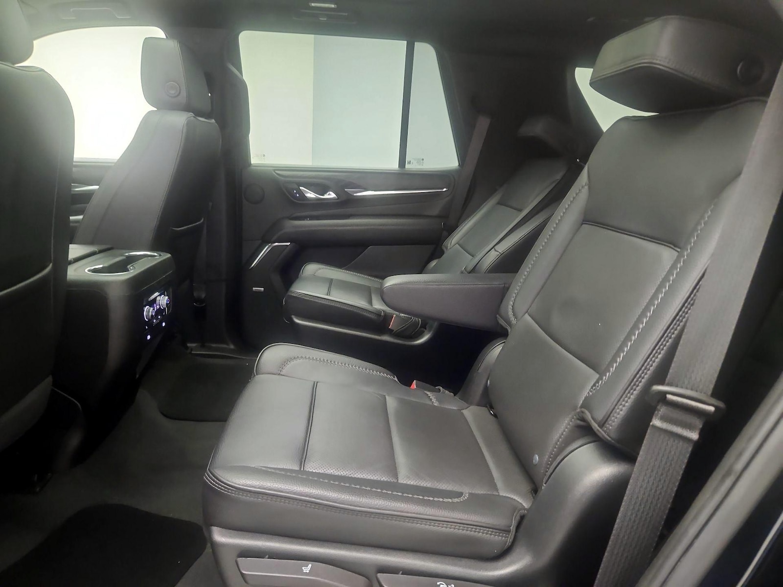 2023 GMC Yukon Denali - Photo 21