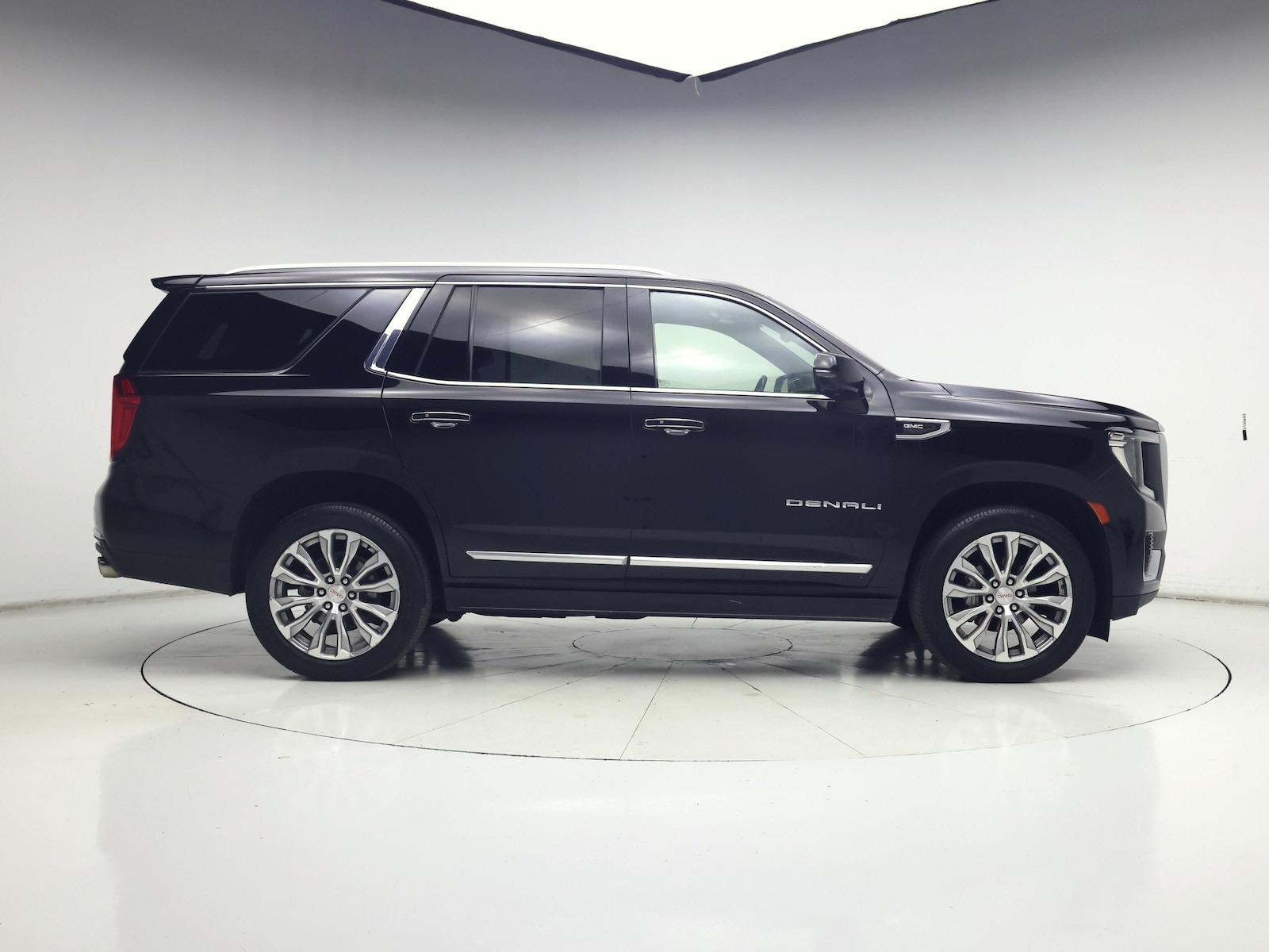 2023 GMC Yukon Denali - Photo 8