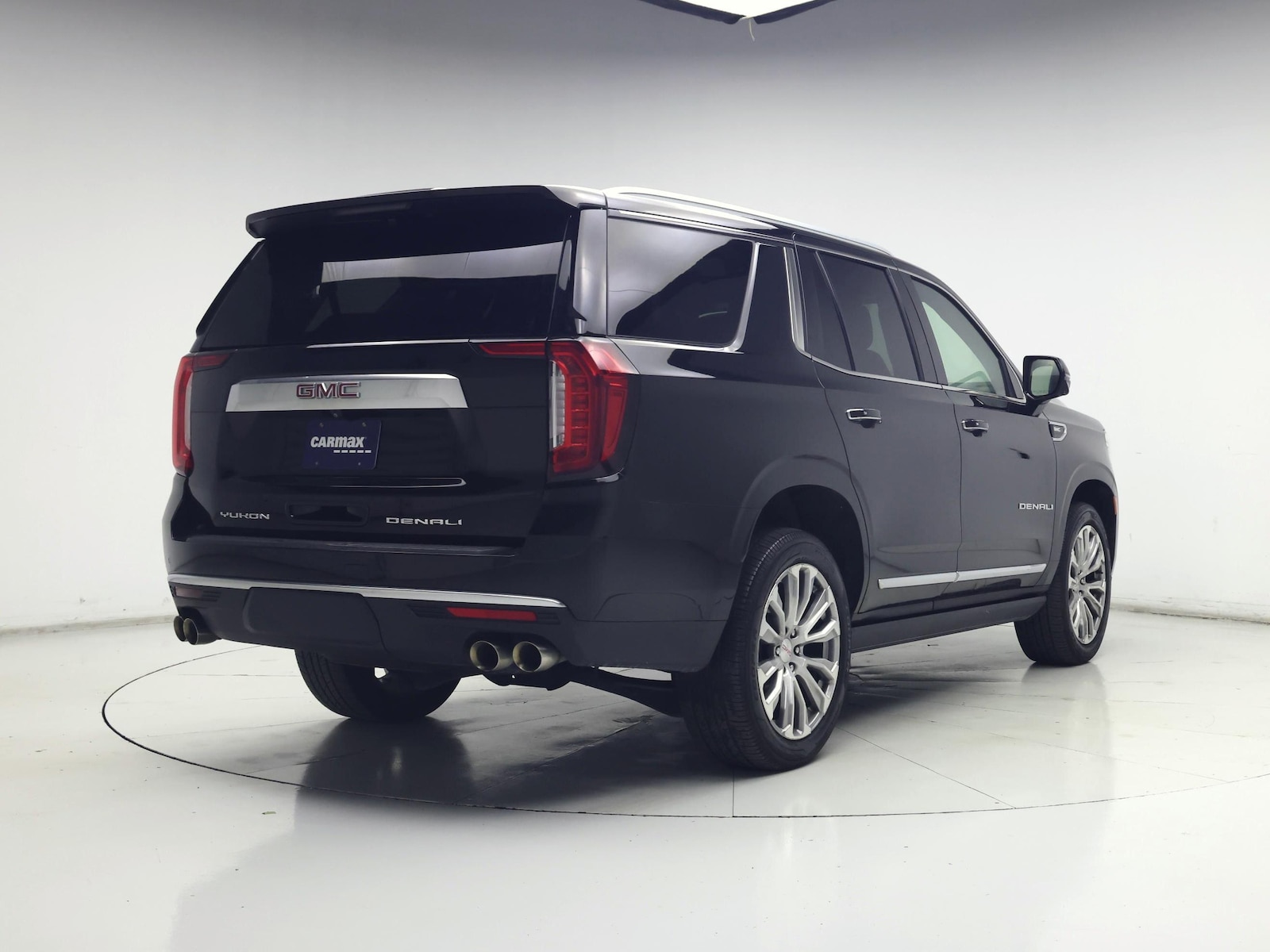 2023 GMC Yukon Denali - Photo 9