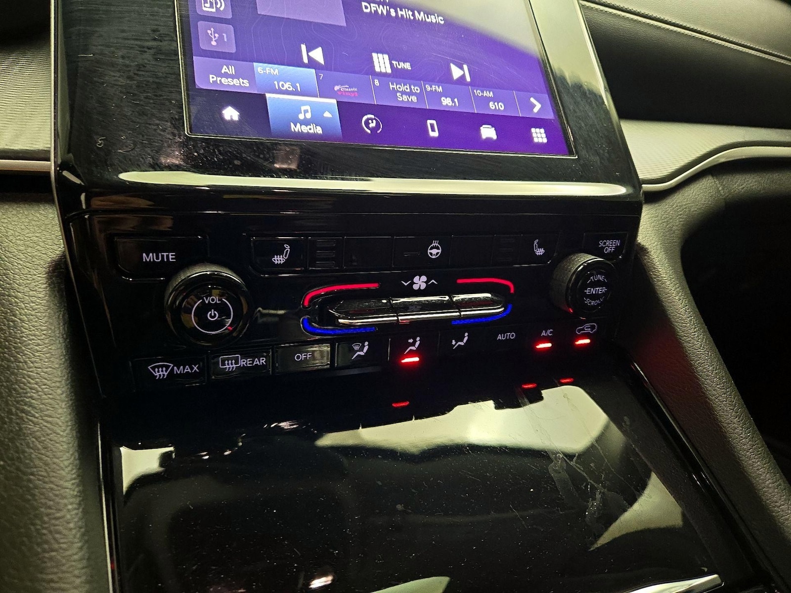 2023 Jeep Grand Cherokee Laredo - Photo 15