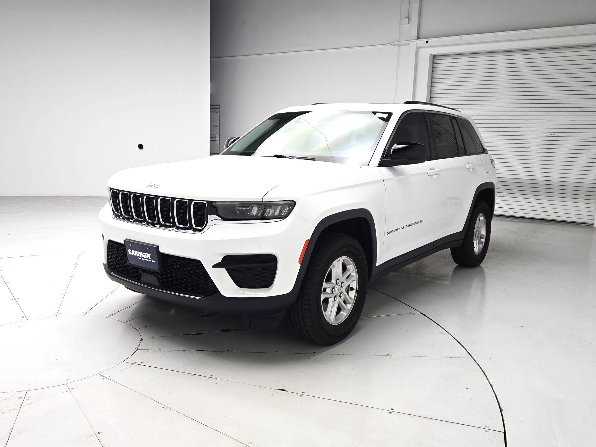 Thumbnail: 2023 Jeep Grand Cherokee - 3
