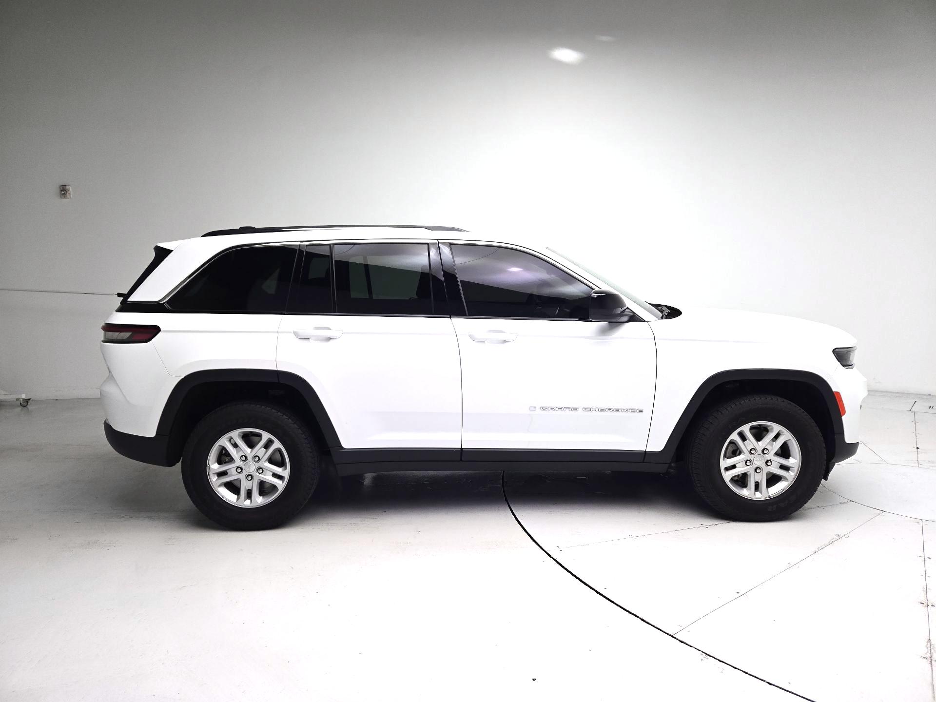 Thumbnail: 2023 Jeep Grand Cherokee - 4