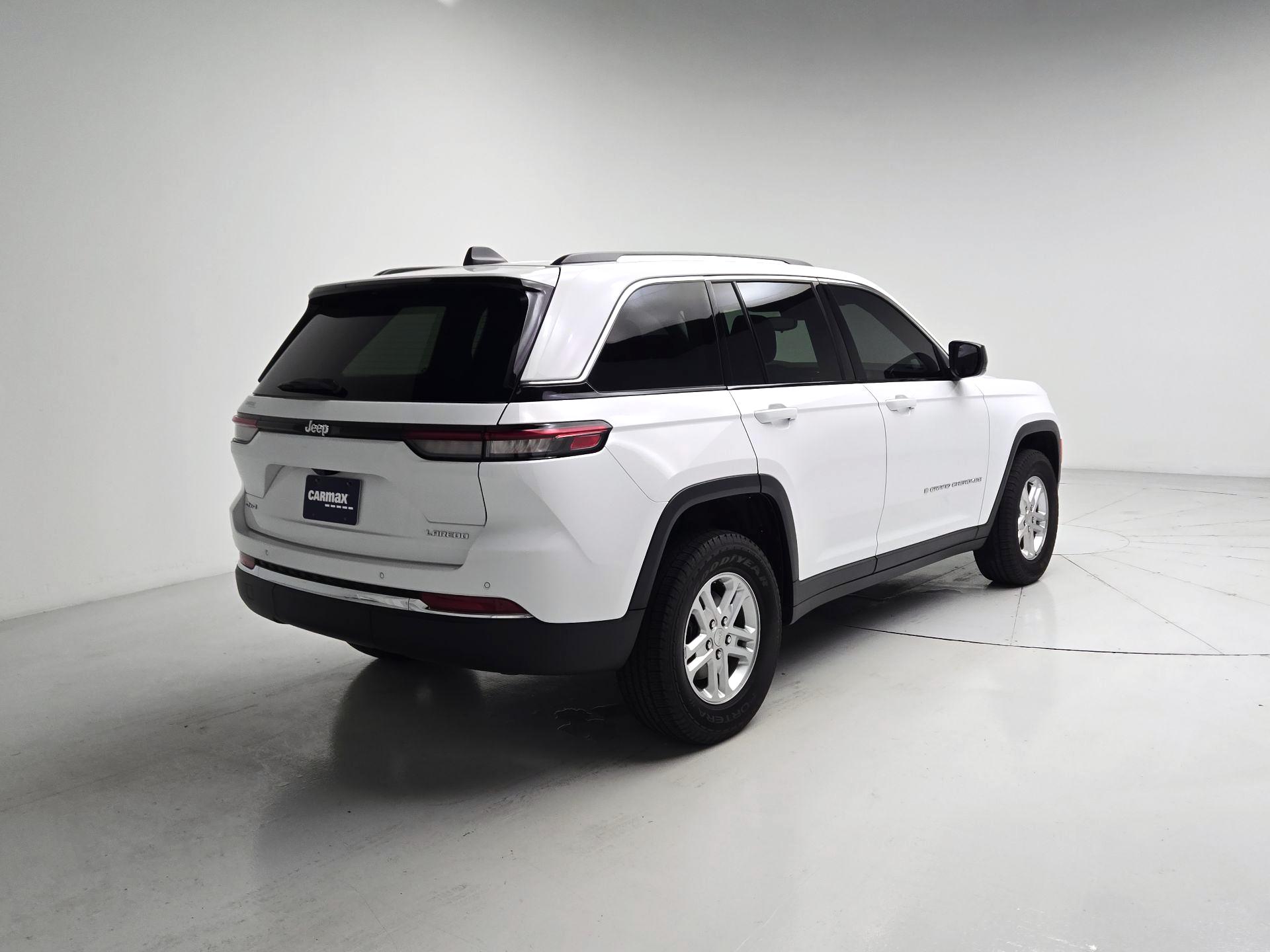Thumbnail: 2023 Jeep Grand Cherokee - 5