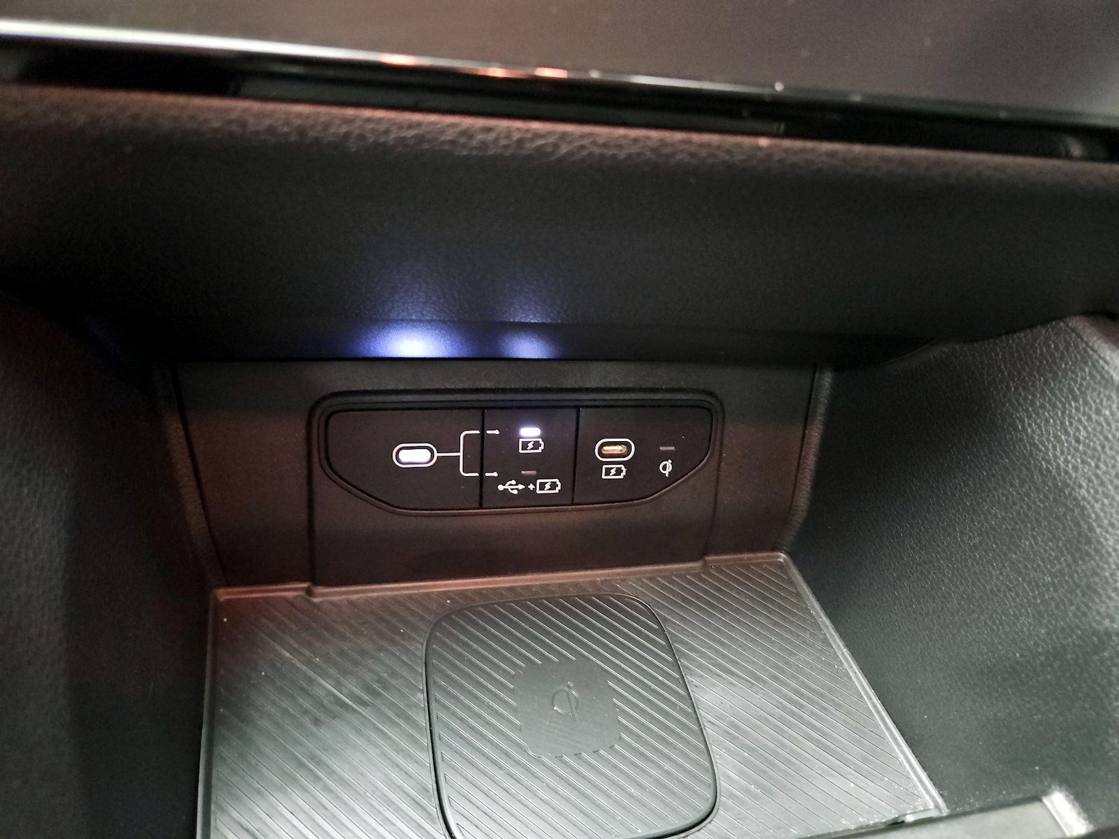 2026 Kia Sportage EX - Photo 19