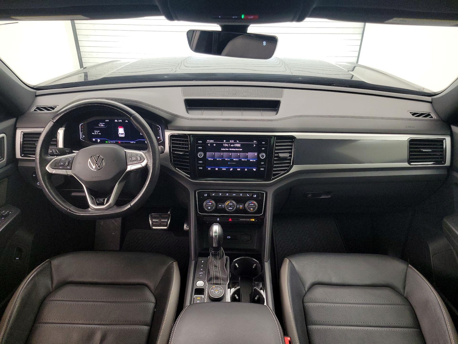 2022 Volkswagen Atlas Cross Sport SEL Premium R-Line - Photo 10