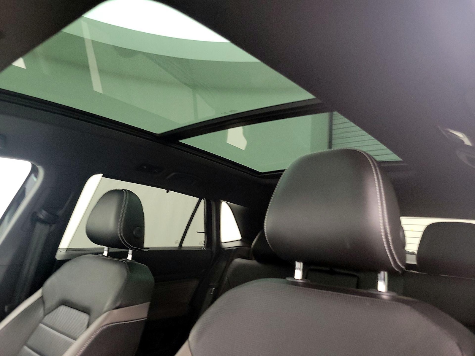 2022 Volkswagen Atlas Cross Sport SEL Premium R-Line - Photo 20