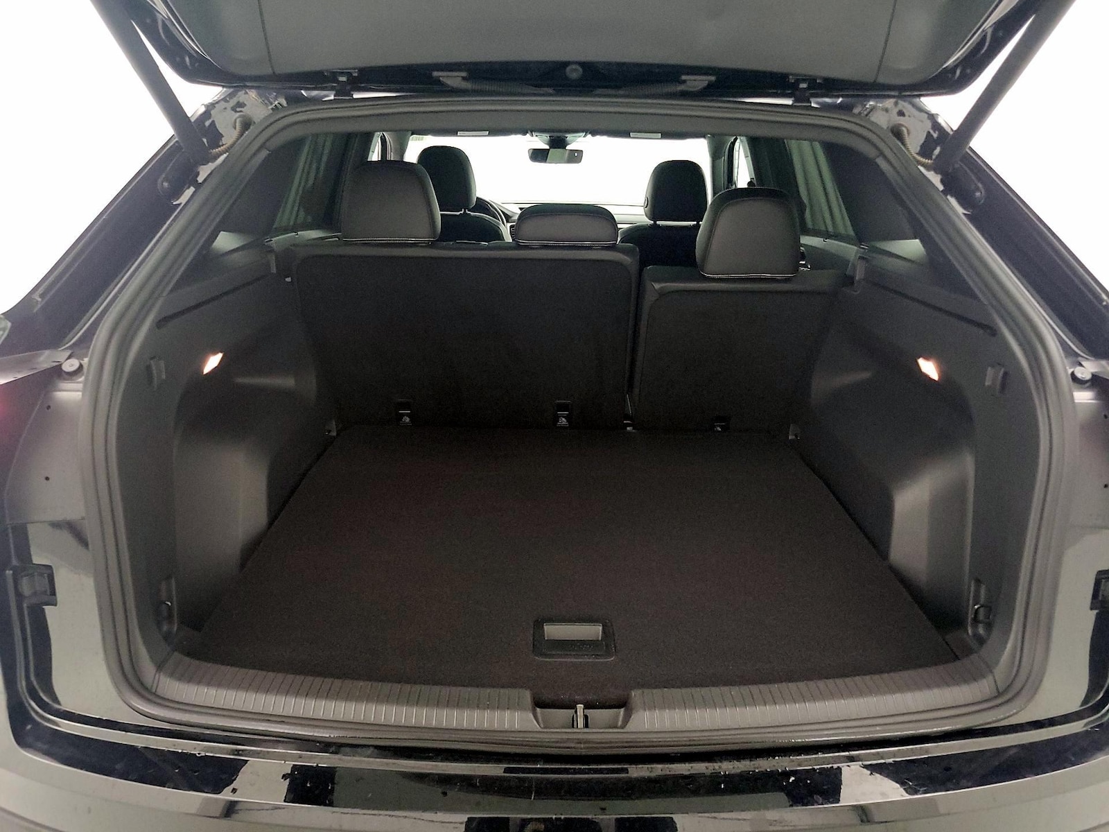 2022 Volkswagen Atlas Cross Sport SEL Premium R-Line - Photo 22
