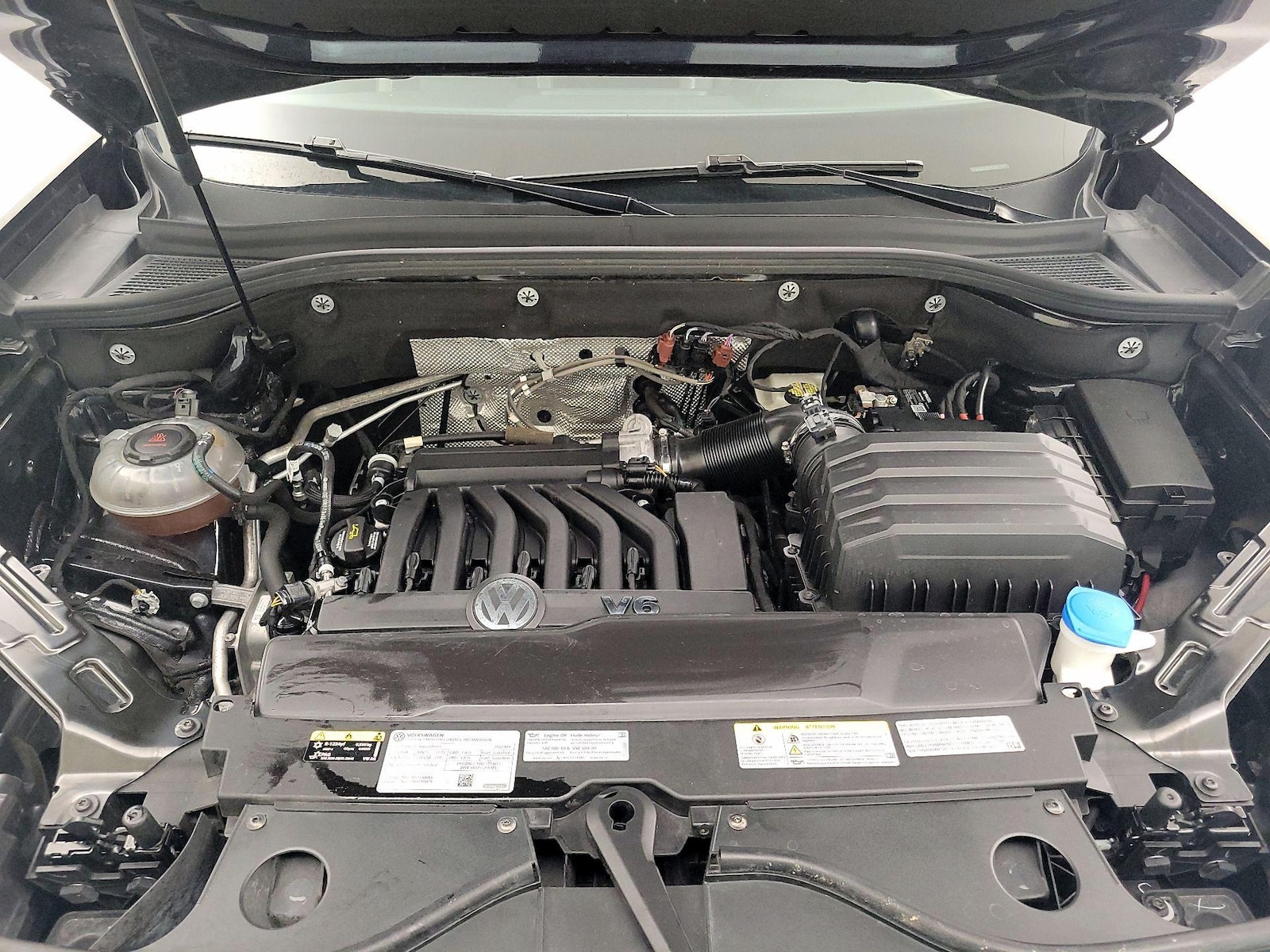 2022 Volkswagen Atlas Cross Sport SEL Premium R-Line - Photo 23
