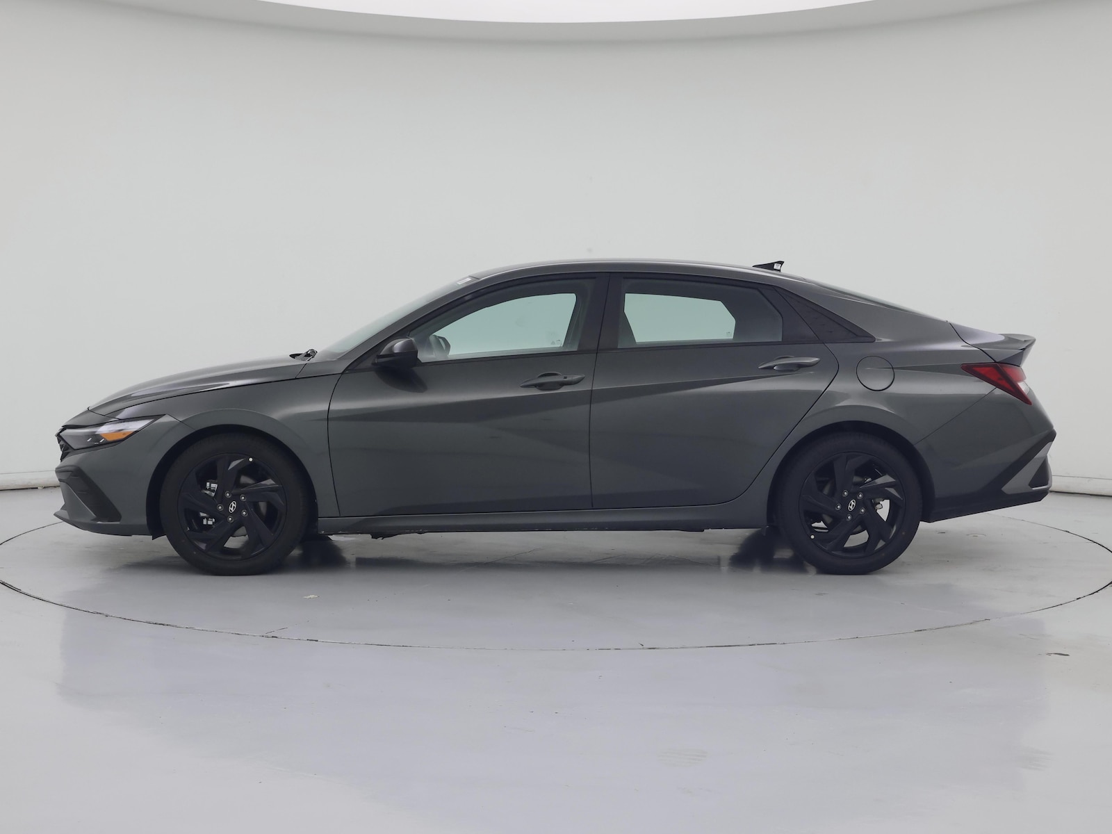 2026 Hyundai Elantra SEL Sport - Photo 4