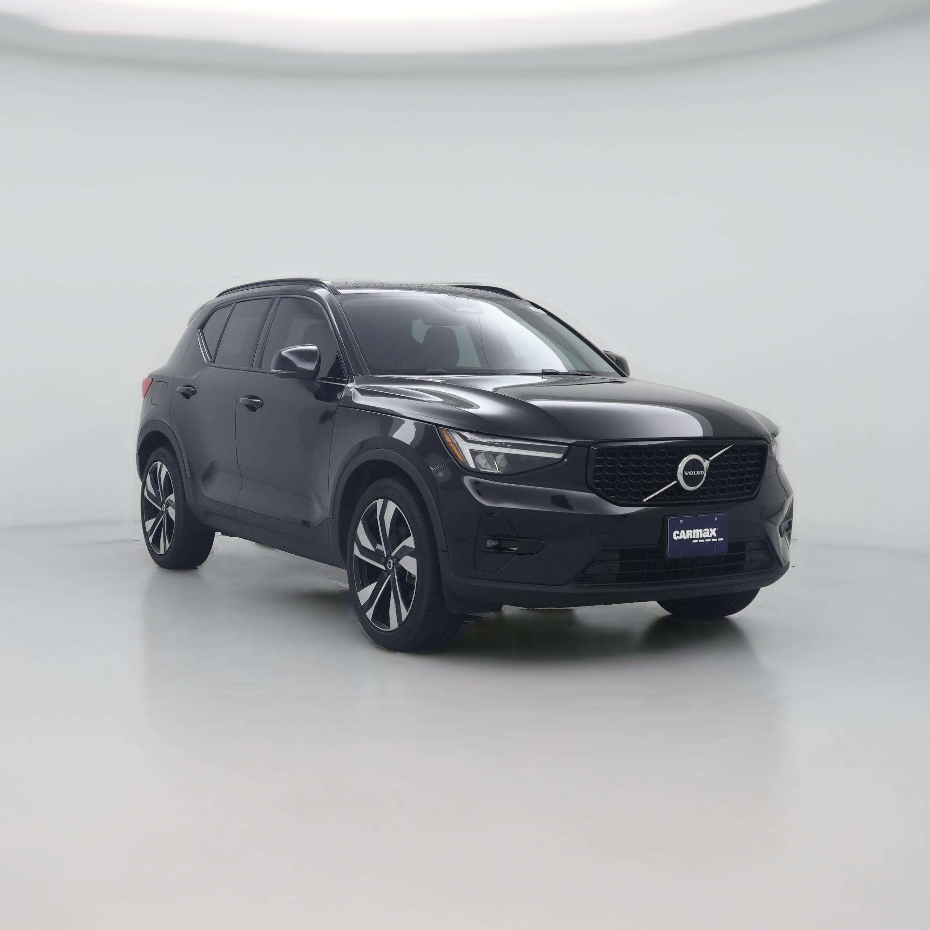 Thumbnail: 2023 Volvo XC40 - 1