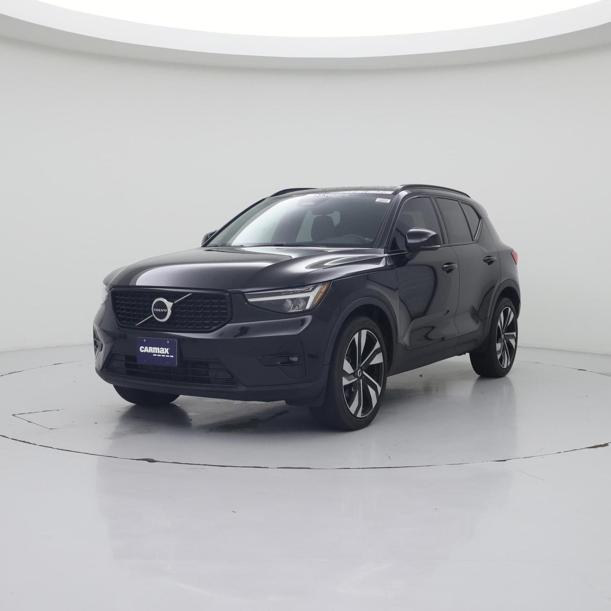 Thumbnail: 2023 Volvo XC40 - 4