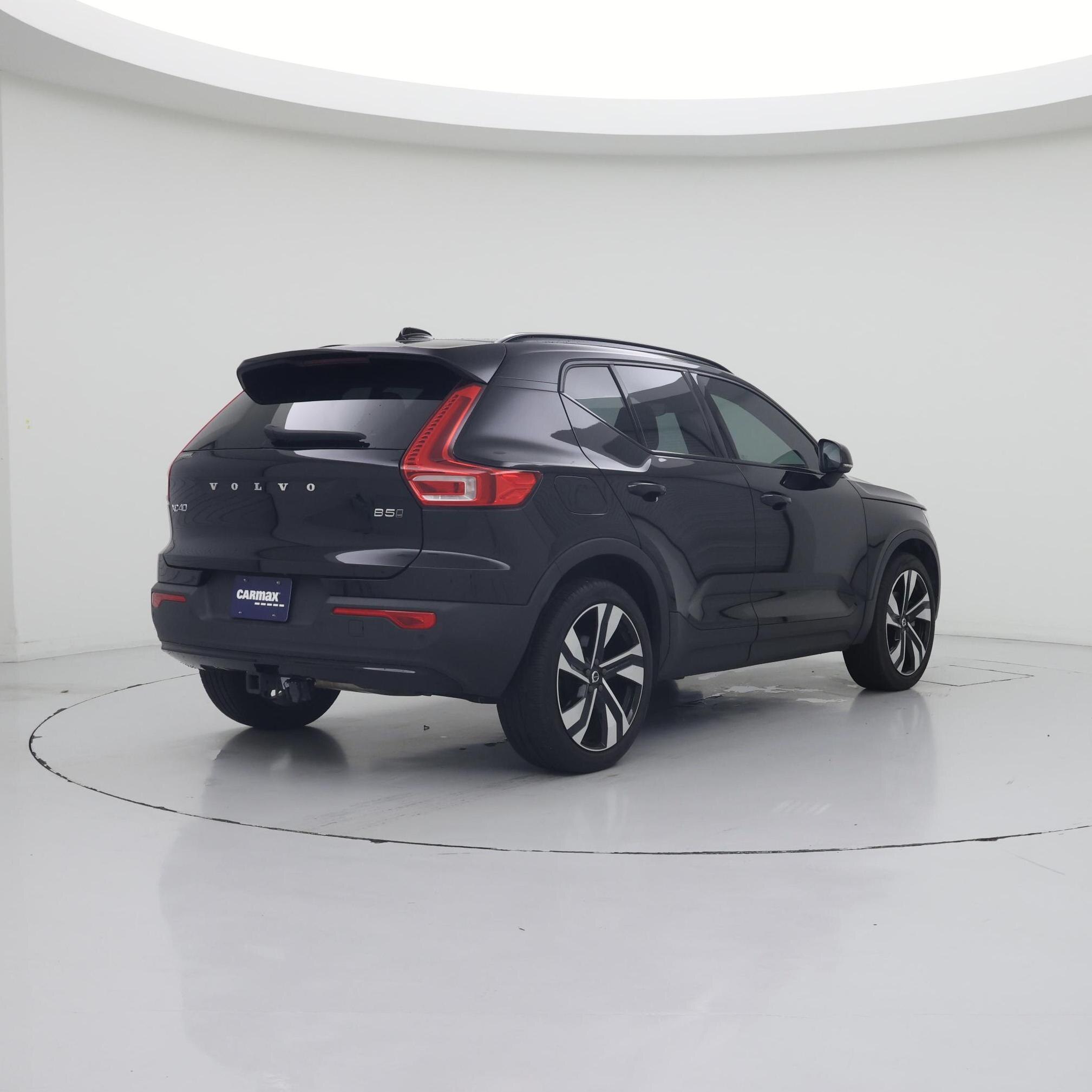 Thumbnail: 2023 Volvo XC40 - 8