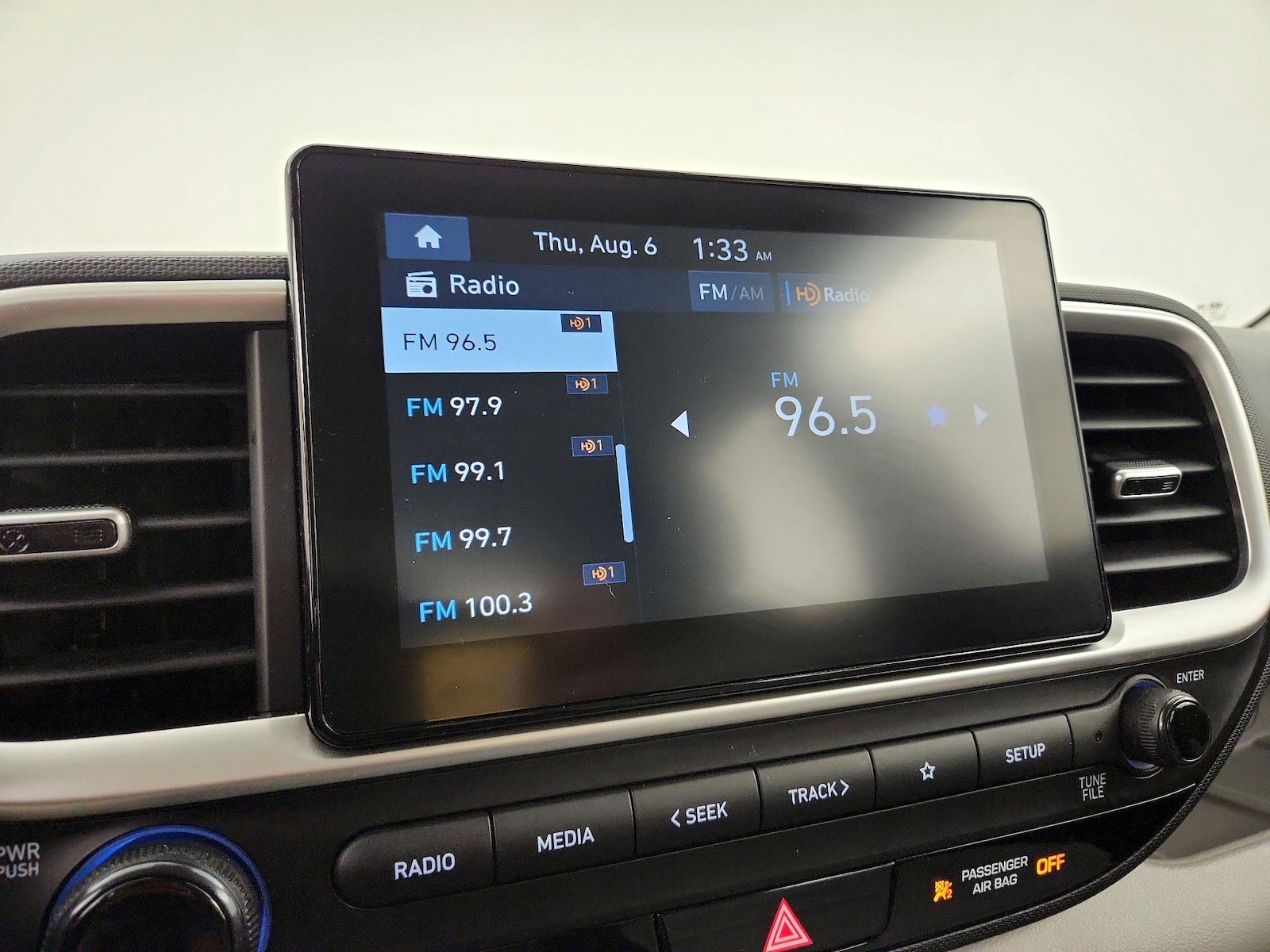 2025 Hyundai Venue SEL - Photo 16