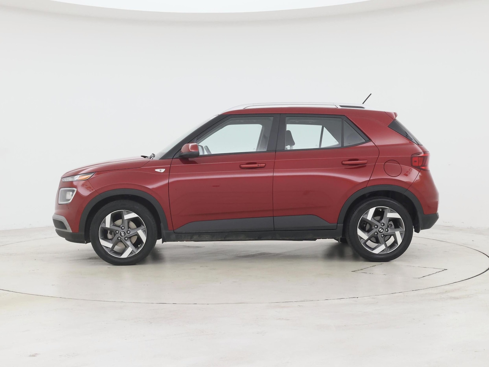 2025 Hyundai Venue SEL - Photo 4