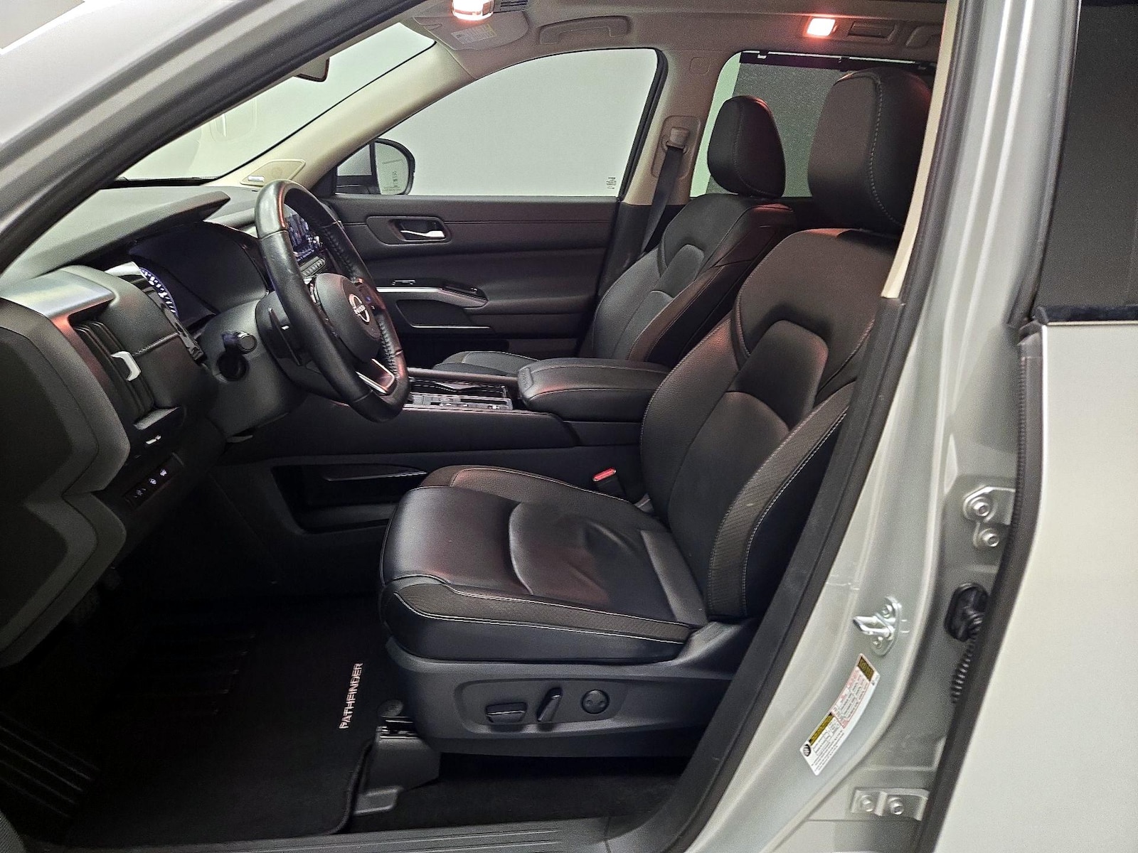 2024 Nissan Pathfinder SL - Photo 10