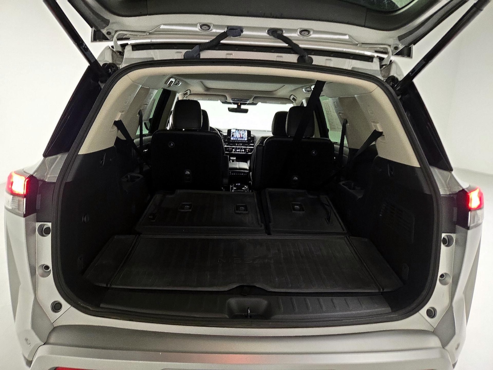 2024 Nissan Pathfinder SL - Photo 23