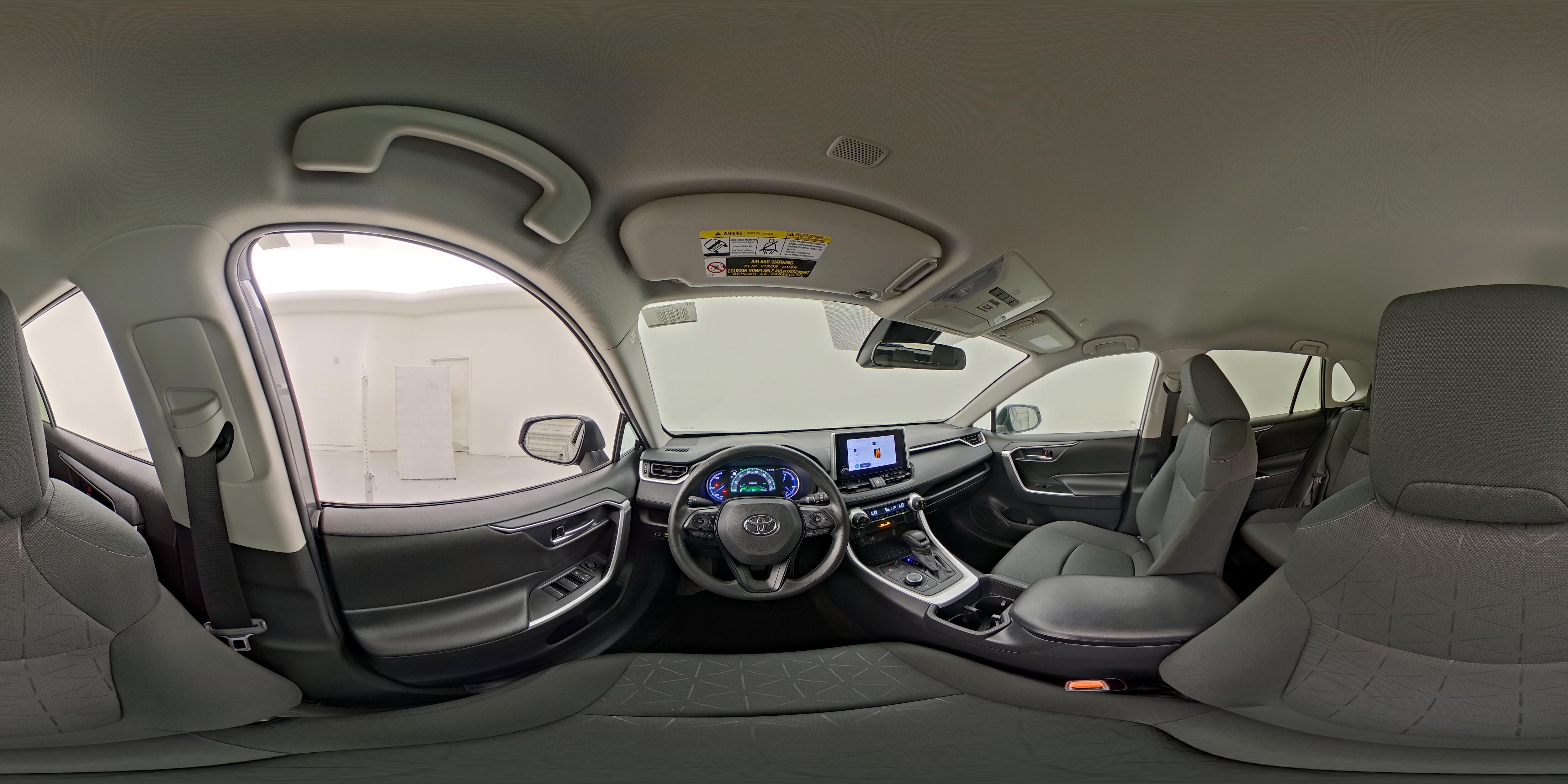 2024 Toyota RAV4 XLE - Photo 26
