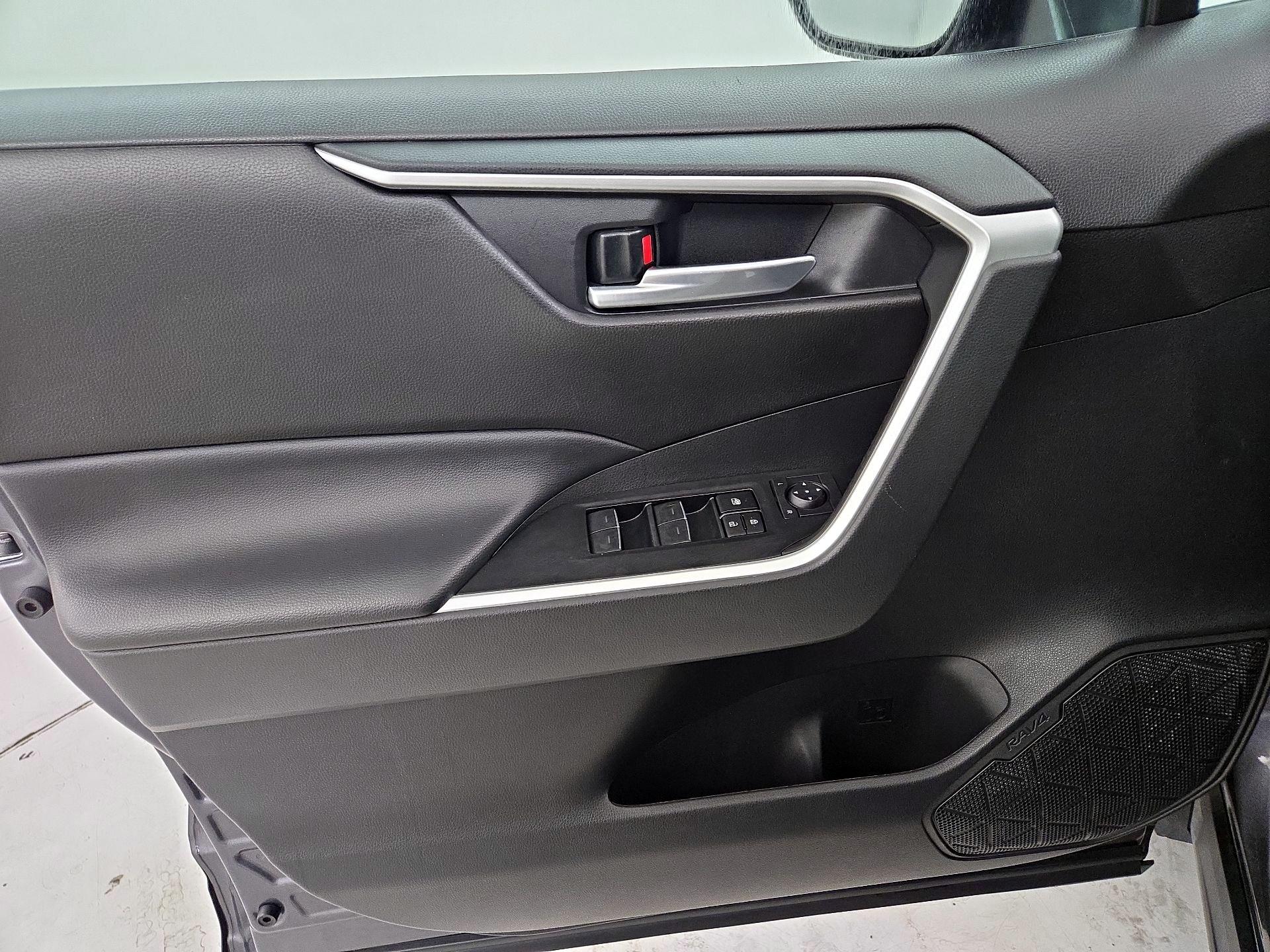 Thumbnail: 2024 Toyota RAV4 - 12