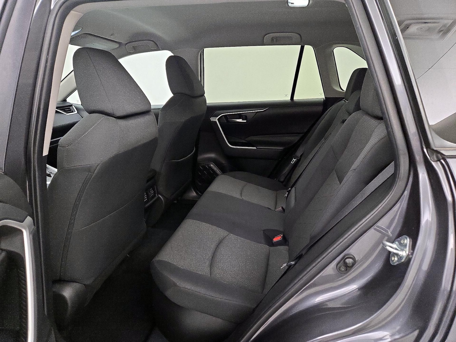 2024 Toyota RAV4 XLE - Photo 20