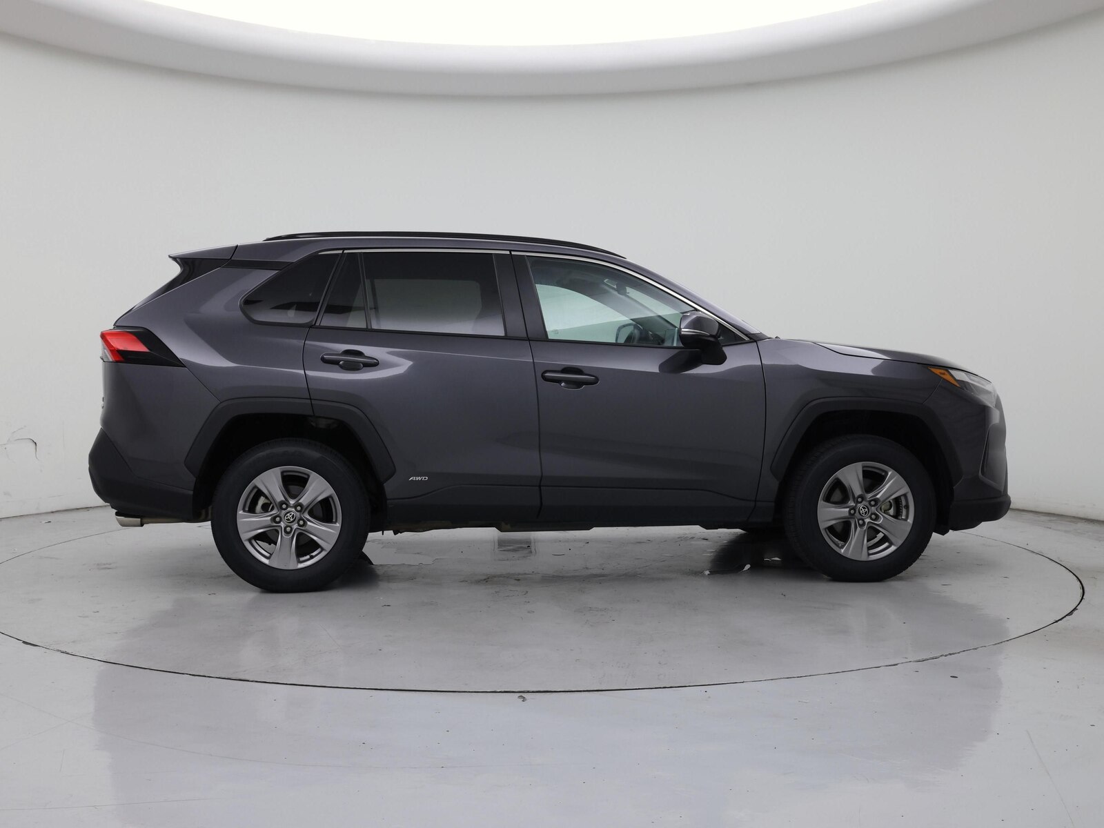 2024 Toyota RAV4 XLE - Photo 8